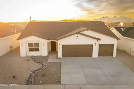 6563 Phoenix Street, Las Cruces, New Mexico 88012, 3 Bedrooms Bedrooms, ,2 BathroomsBathrooms,Residential,For Sale,Phoenix,2503379