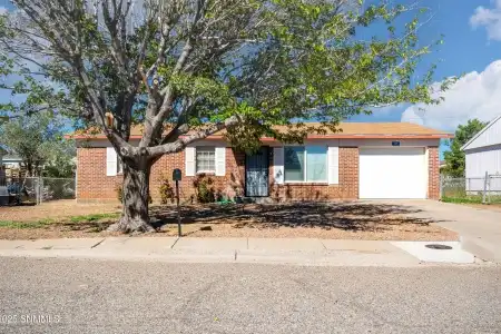 305 Arizona Street, Hurley, New Mexico 88043, 3 Bedrooms Bedrooms, ,1 BathroomBathrooms,Residential,For Sale,Arizona,2503381