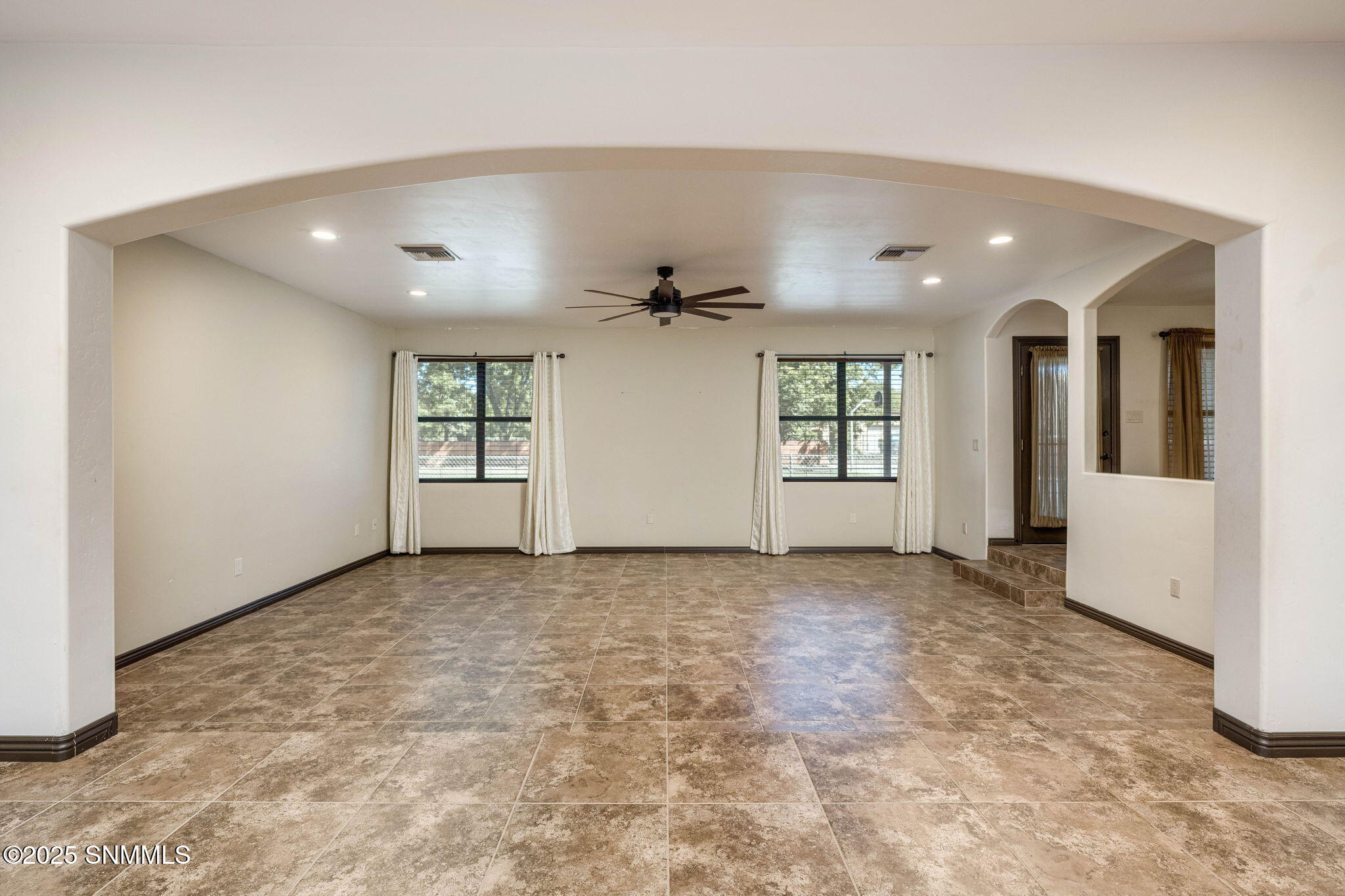 8-web-or-mls-Snappin Homes (Overlook4460