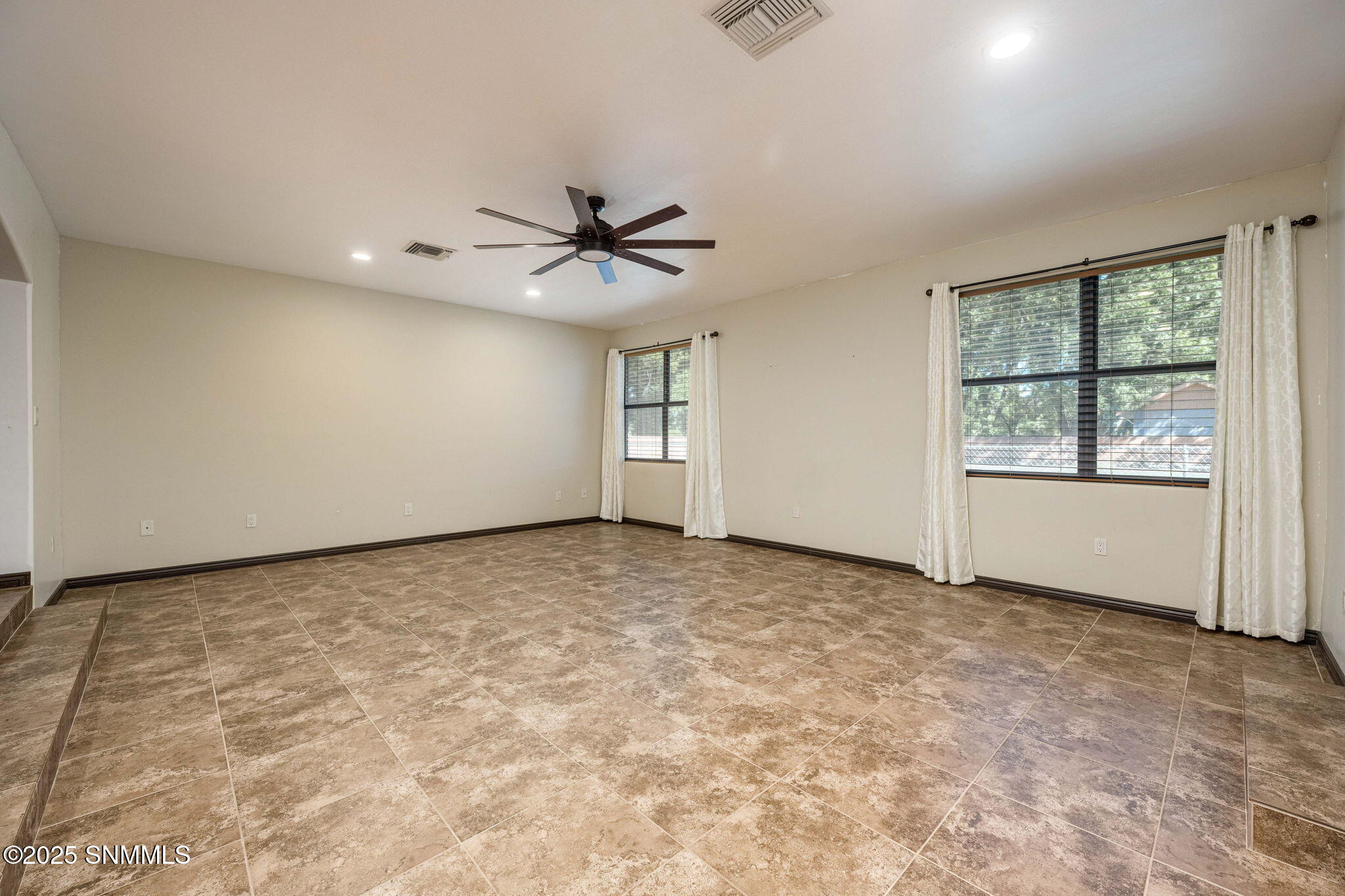 9-web-or-mls-Snappin Homes (Overlook4460