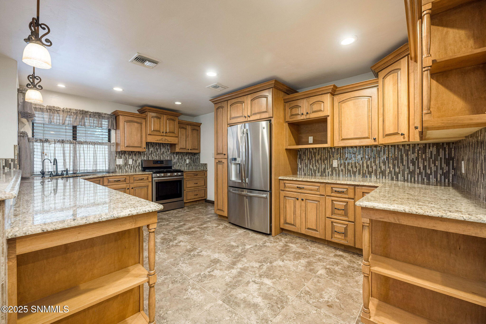 13-web-or-mls-Snappin Homes (Overlook446