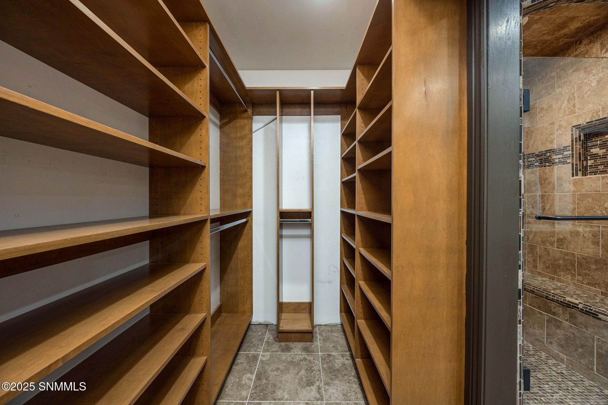 30-web-or-mls-Snappin Homes (Overlook446