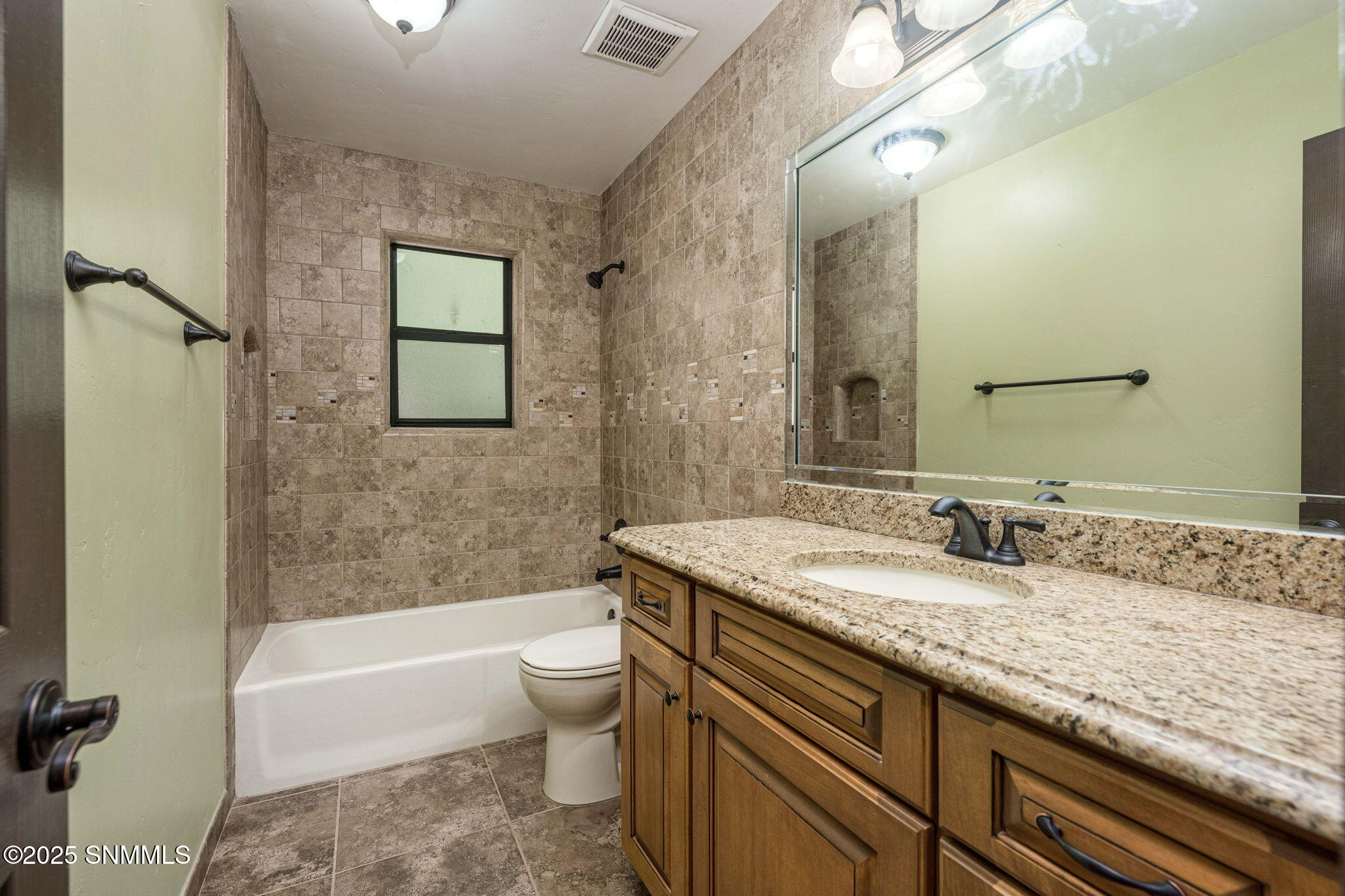 34-web-or-mls-Snappin Homes (Overlook446