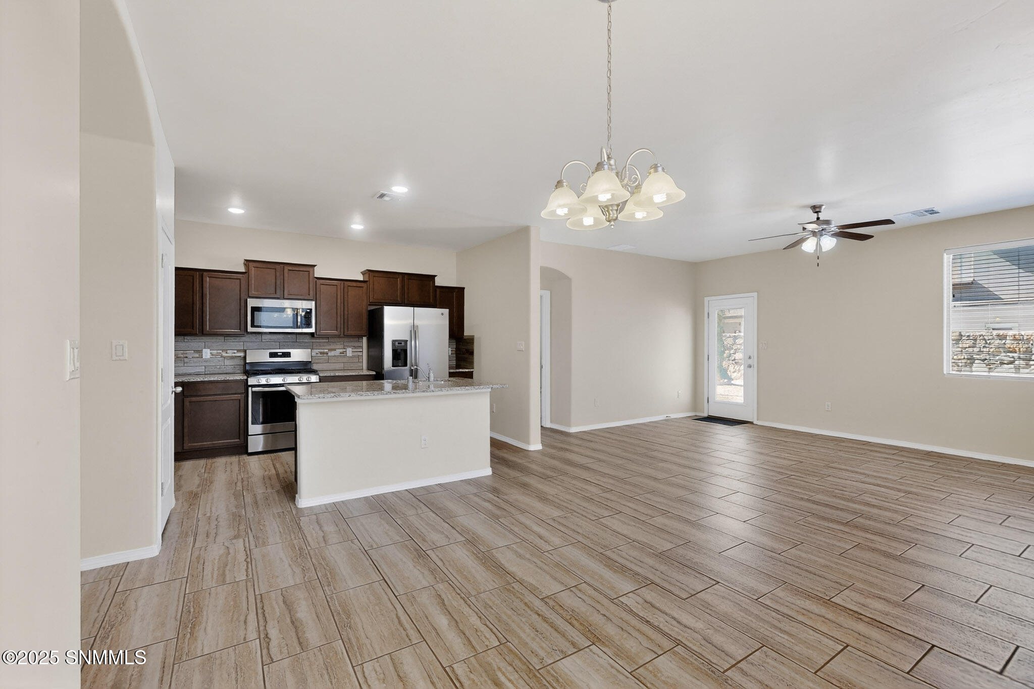 14-3D-Casas-7057-Silver-Spur-St-10302025