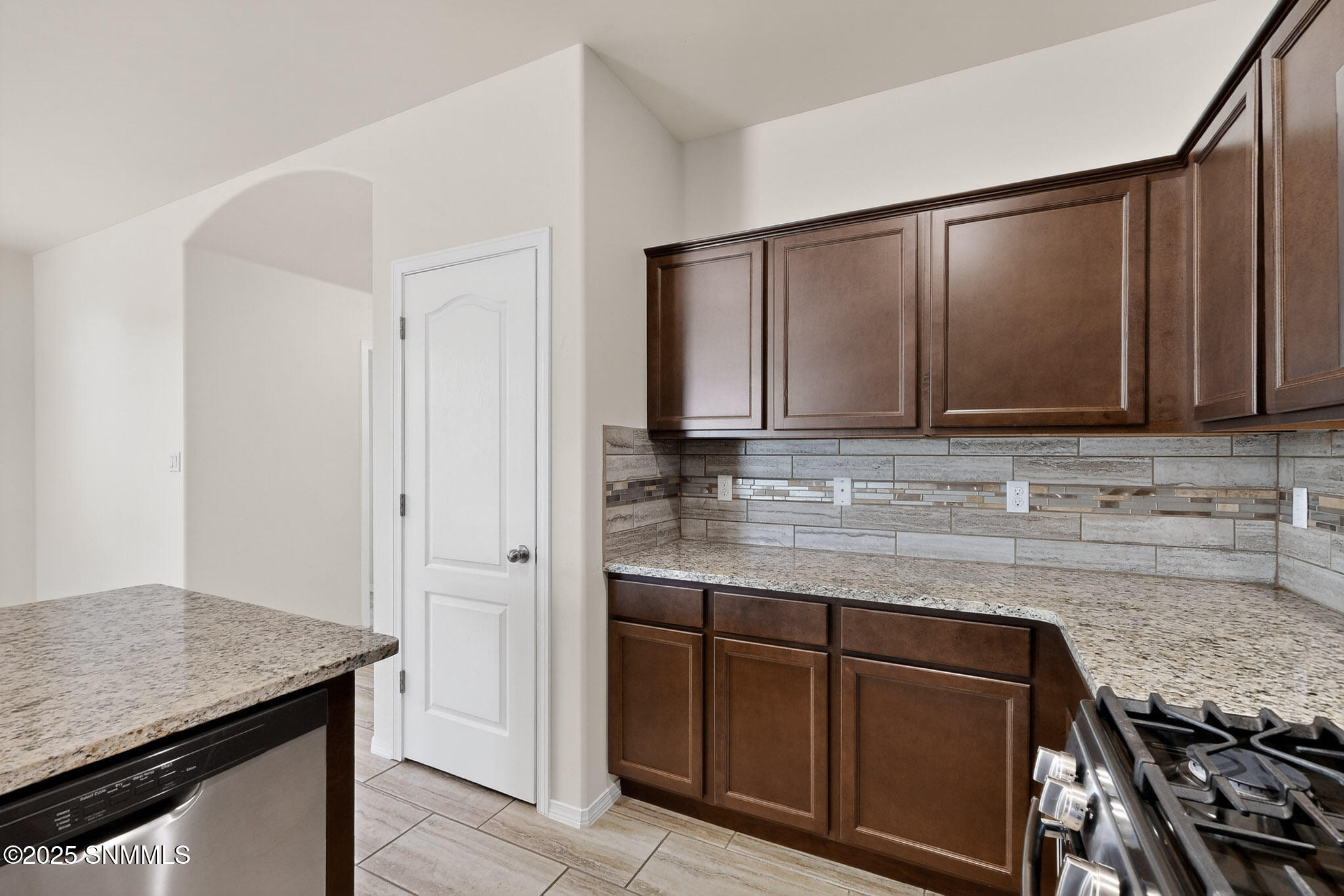 18-3D-Casas-7057-Silver-Spur-St-10302025