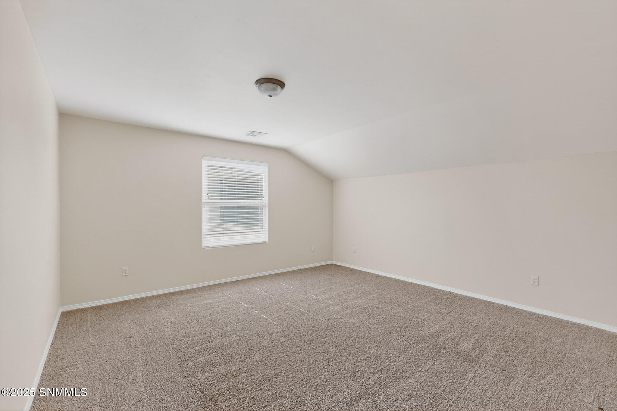 35-3D-Casas-7057-Silver-Spur-St-10302025