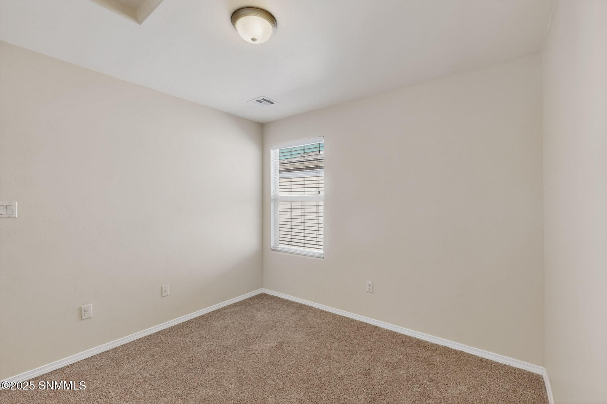 29-3D-Casas-7057-Silver-Spur-St-10302025