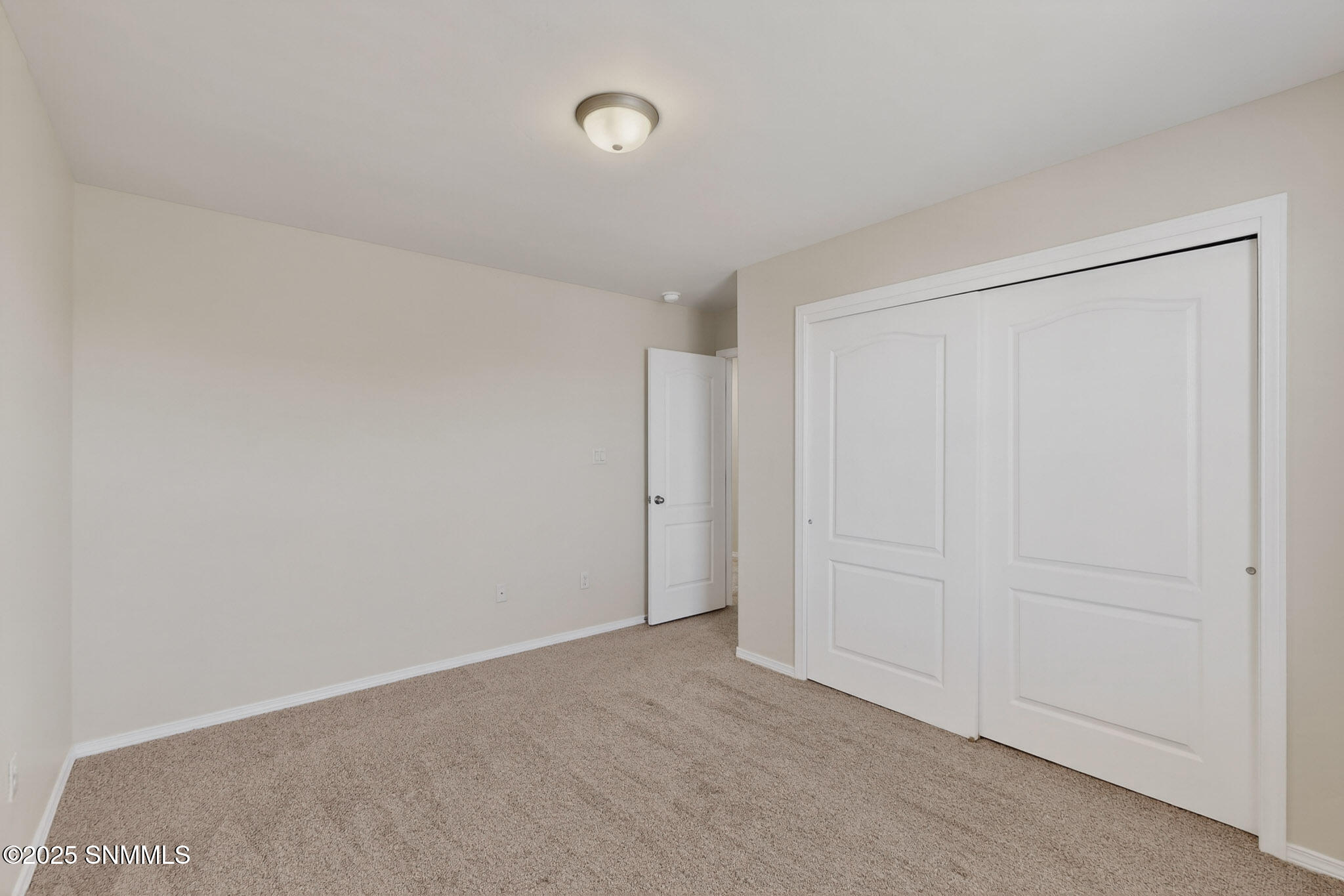 33-3D-Casas-7057-Silver-Spur-St-10302025