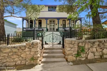 411 West Broadway Street, Silver City, New Mexico 88061, 5 Bedrooms Bedrooms, ,5 BathroomsBathrooms,Residential,For Sale,West Broadway,2503462