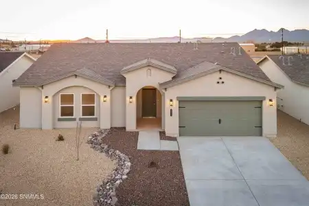 6571 Phoenix Street, Las Cruces, New Mexico 88012, 4 Bedrooms Bedrooms, ,2 BathroomsBathrooms,Residential,For Sale,Phoenix,2503411