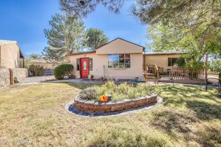 325 Valley View Avenue, Las Cruces, New Mexico 88005, 3 Bedrooms Bedrooms, ,2 BathroomsBathrooms,Residential,For Sale,Valley View,2503468