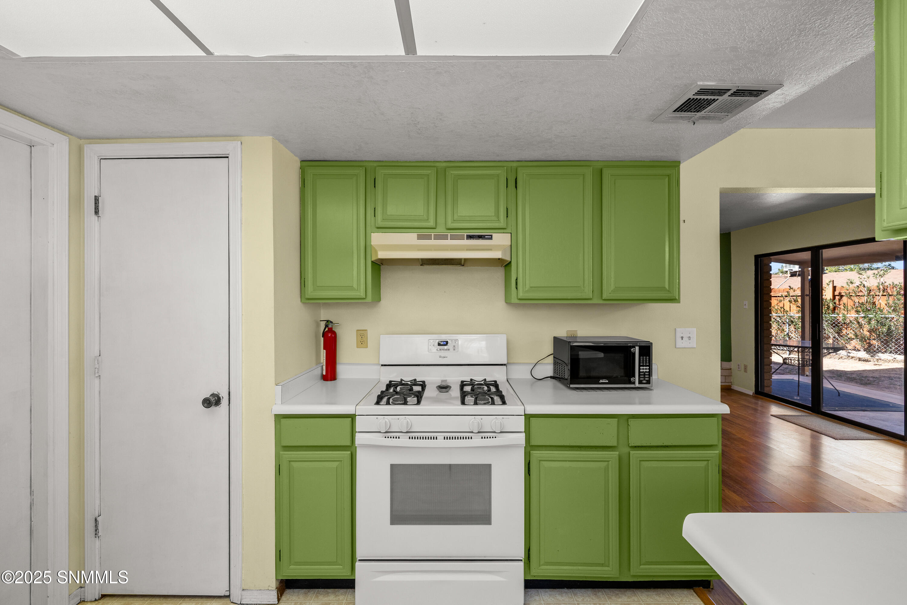 2015-Tyre-Circle-MLS-Camera-Guy-14