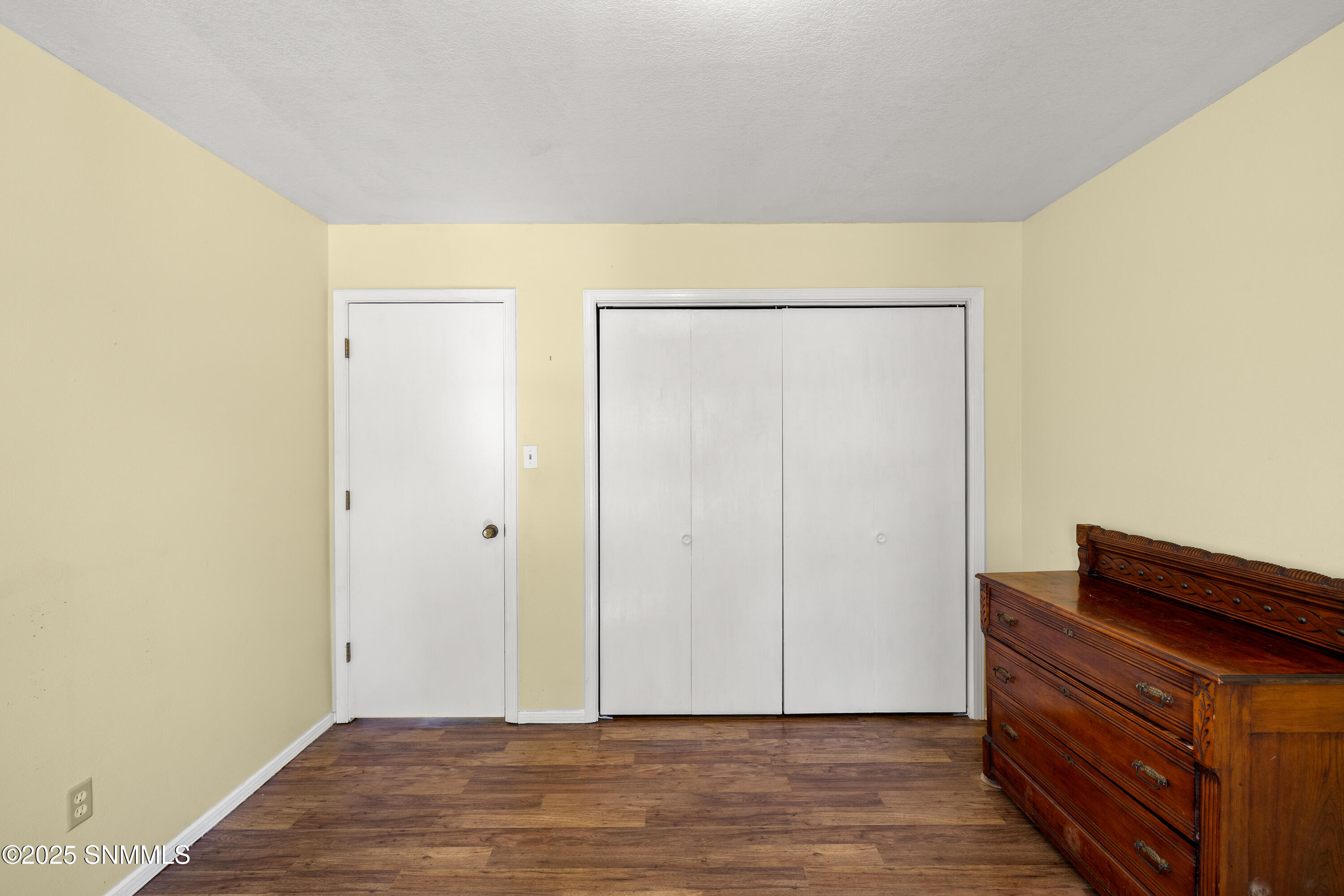 2015-Tyre-Circle-MLS-Camera-Guy-18