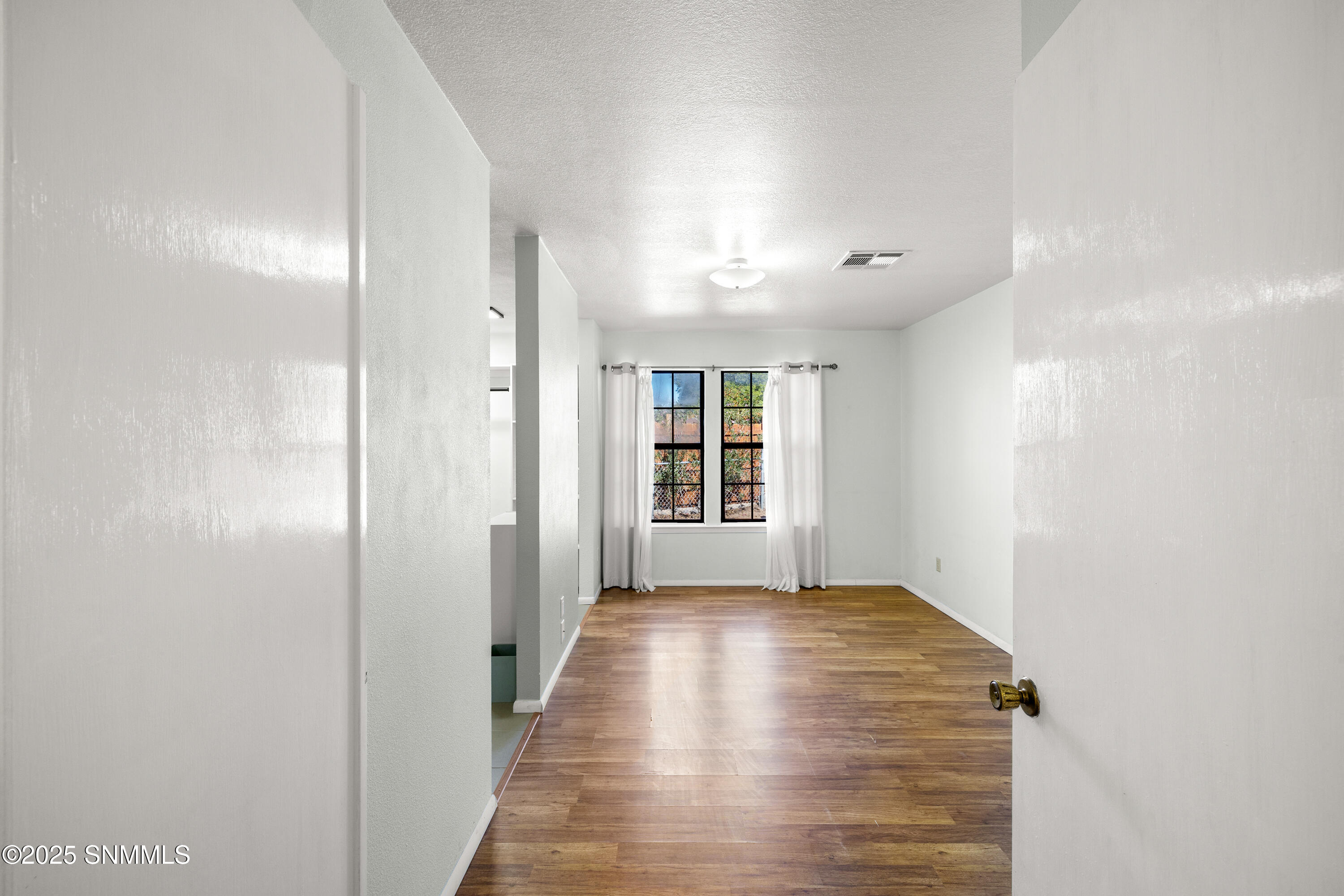 2015-Tyre-Circle-MLS-Camera-Guy-22