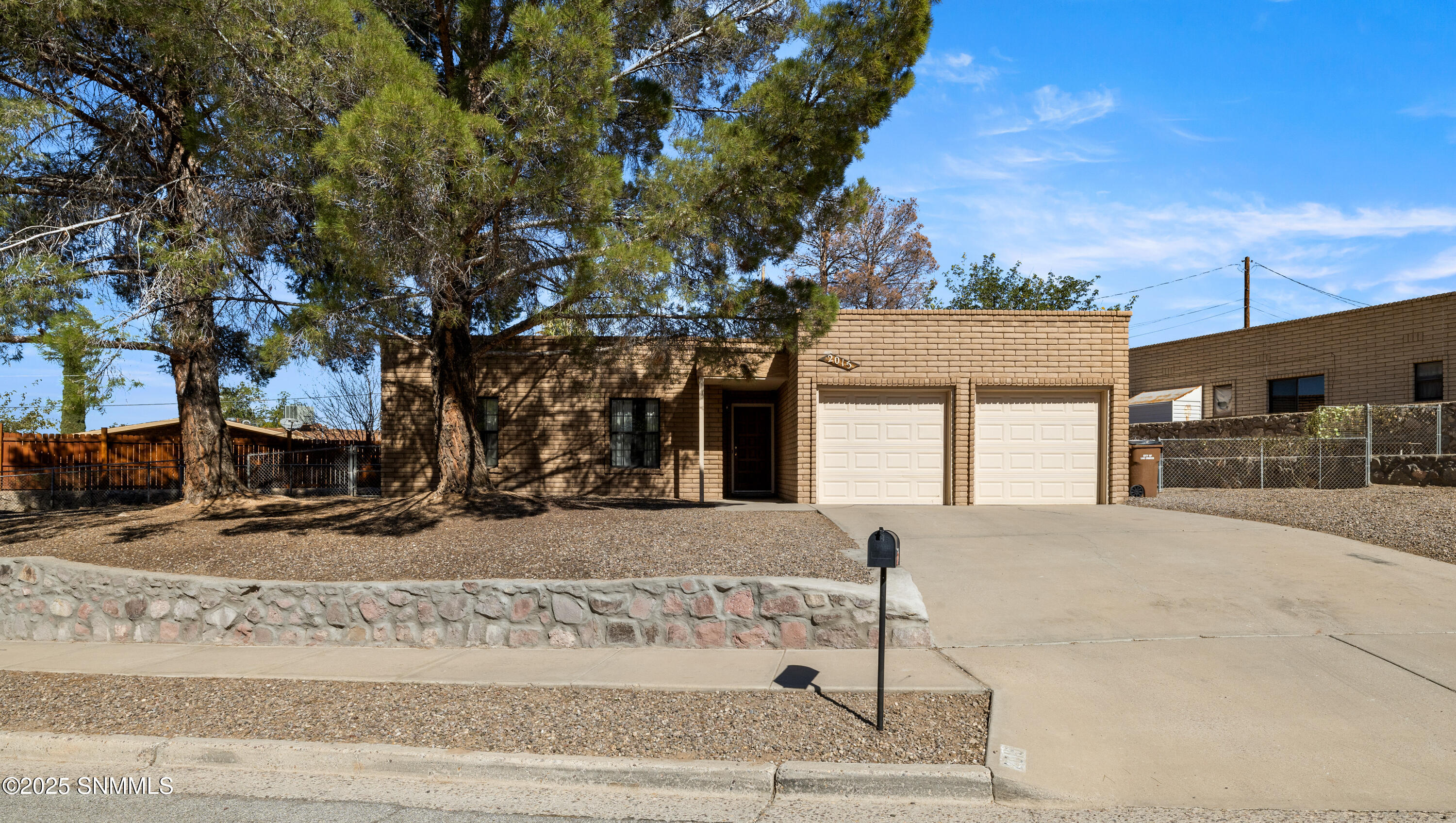 2015-Tyre-Circle-MLS-Camera-Guy-2