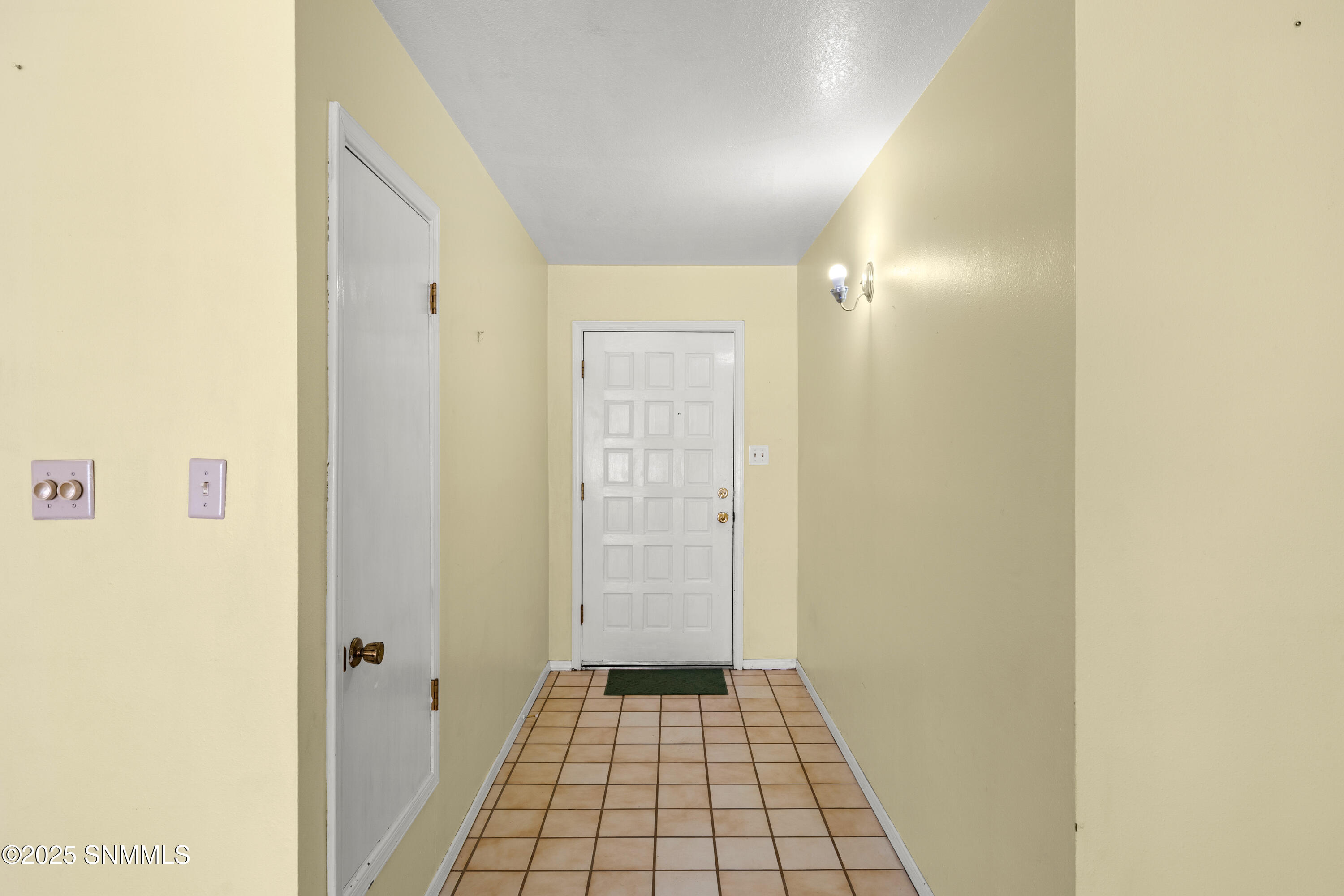 2015-Tyre-Circle-MLS-Camera-Guy-7