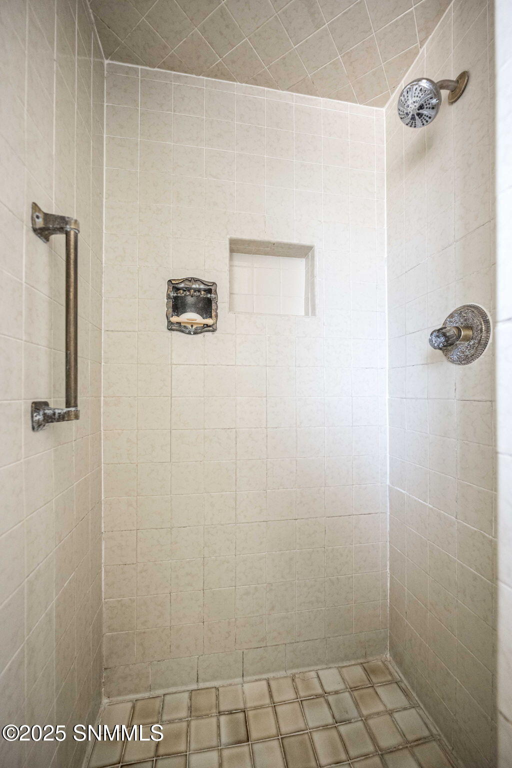 41-web-or-mls-Snappin Homes (Phillips414