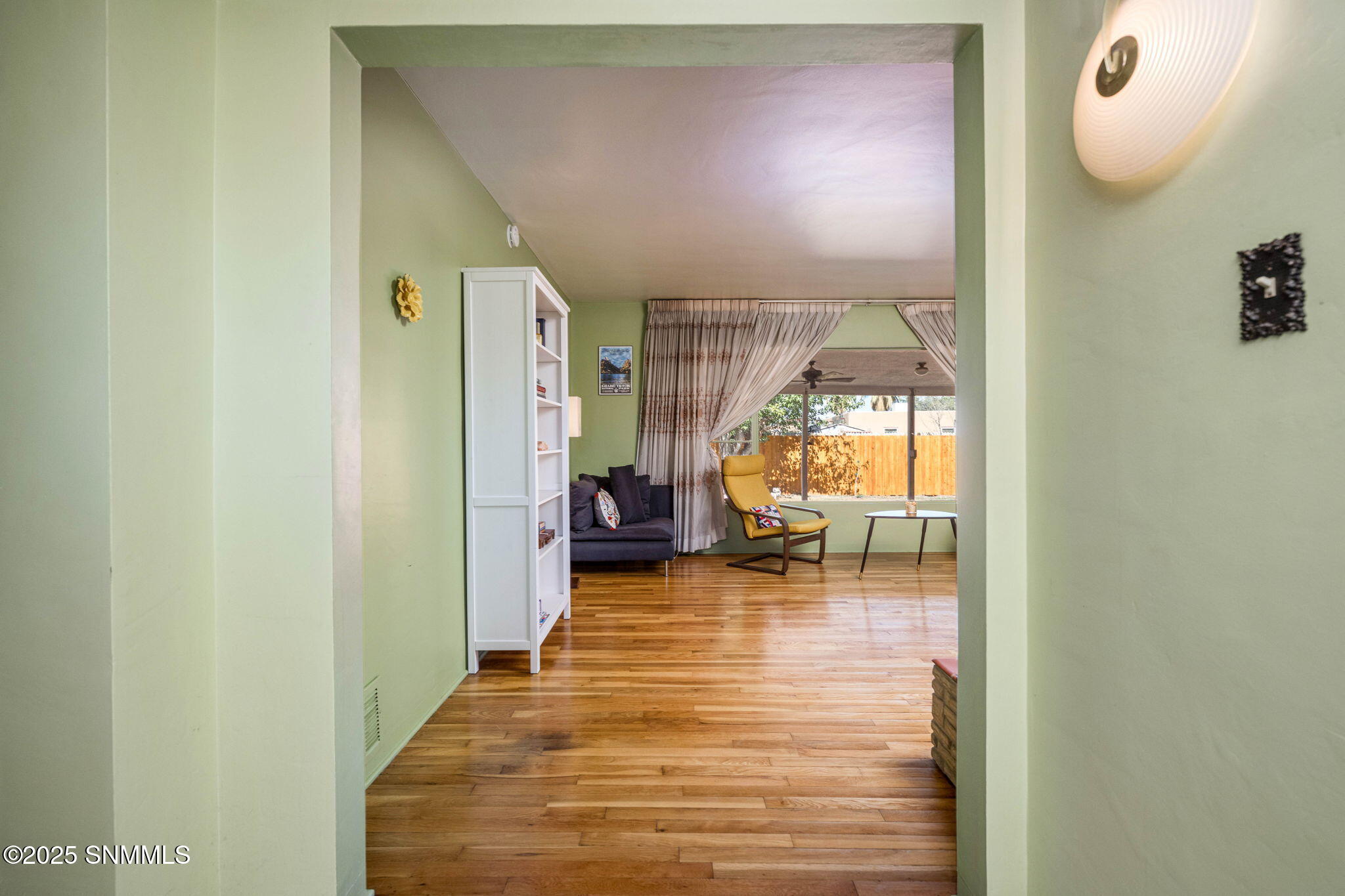 9-web-or-mls-Snappin Homes (Phillips414)