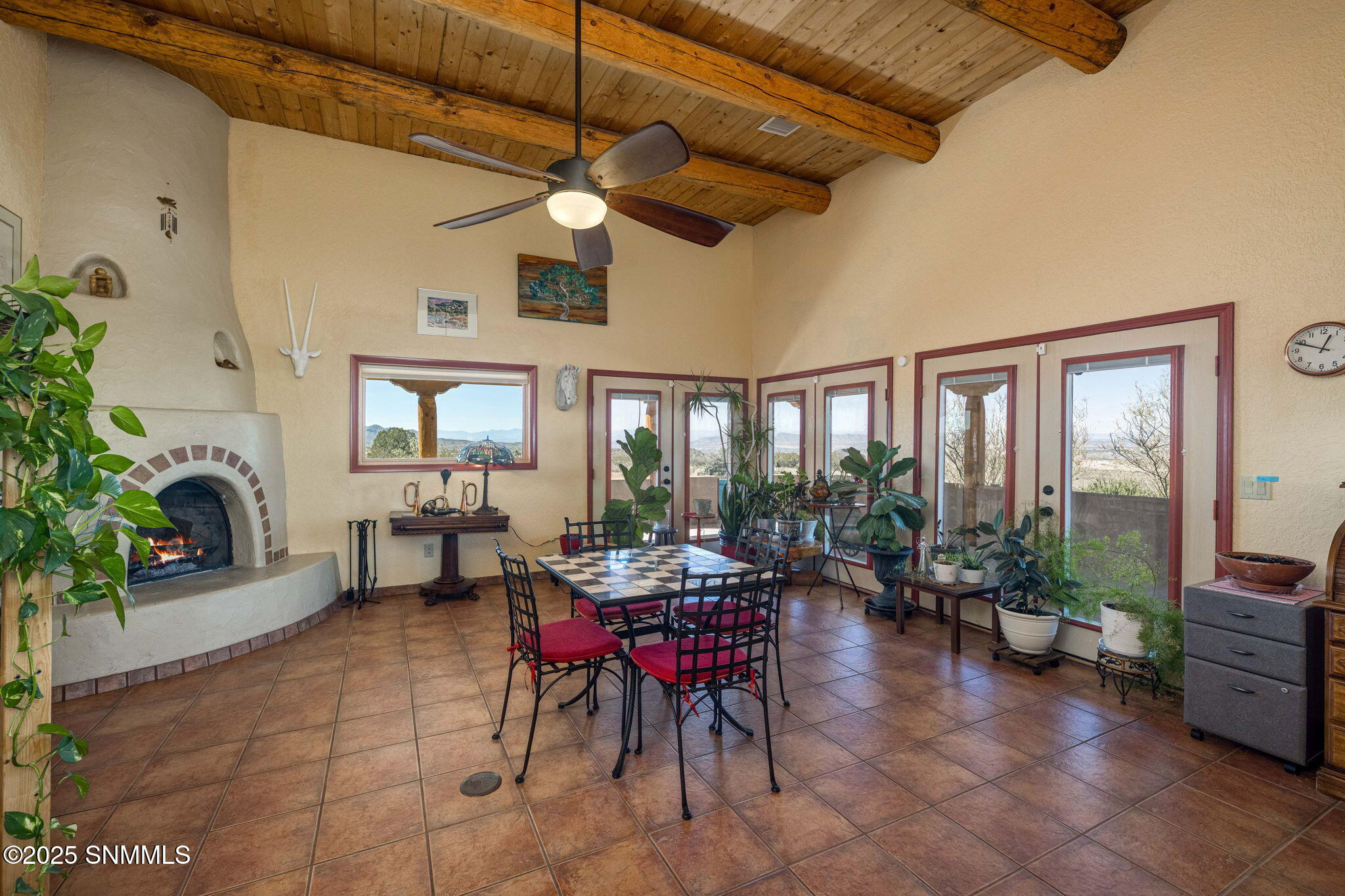 25-web-or-mls-Snappin Homes (ChampagneHi