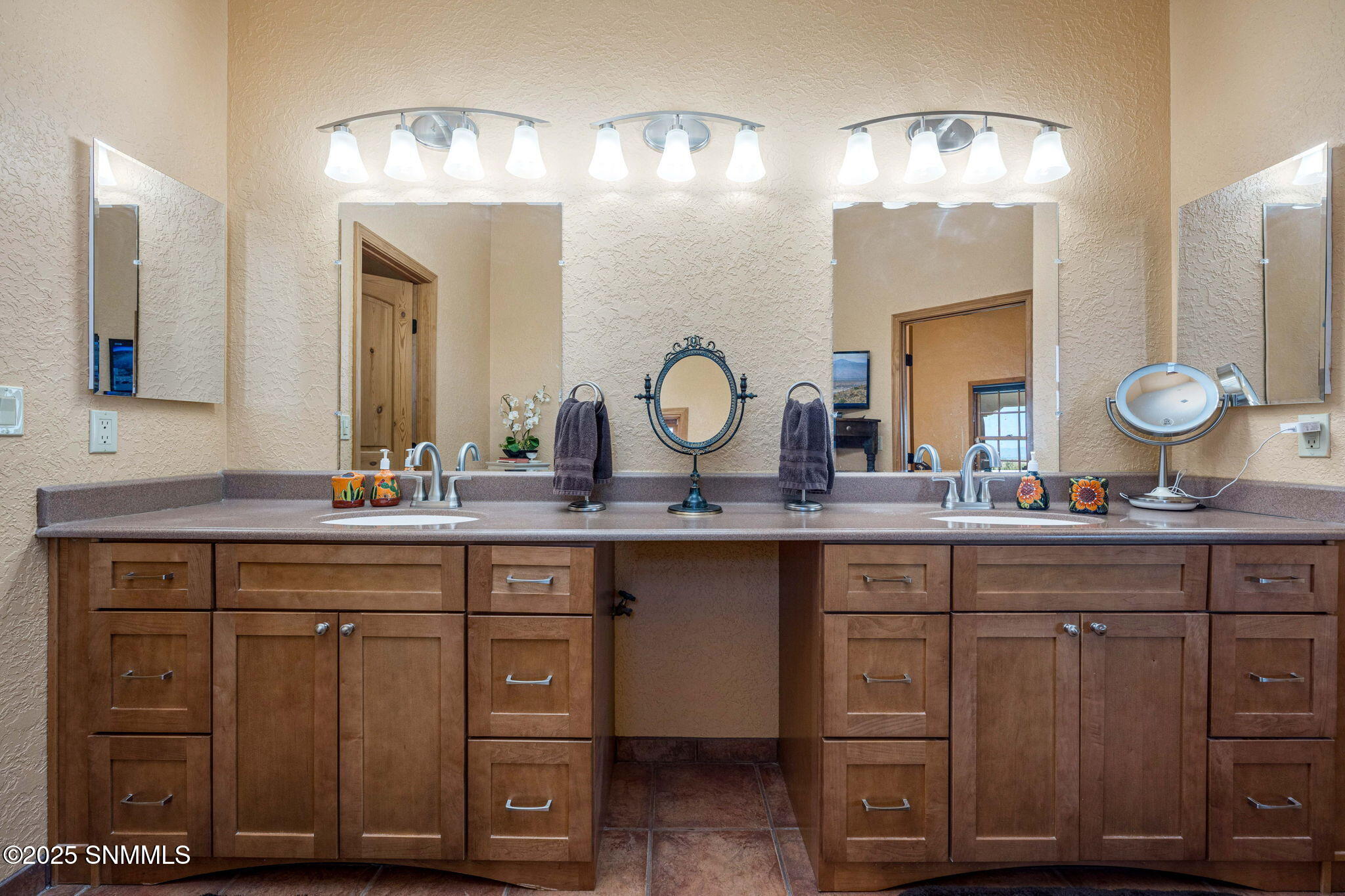 37-web-or-mls-Snappin Homes (ChampagneHi