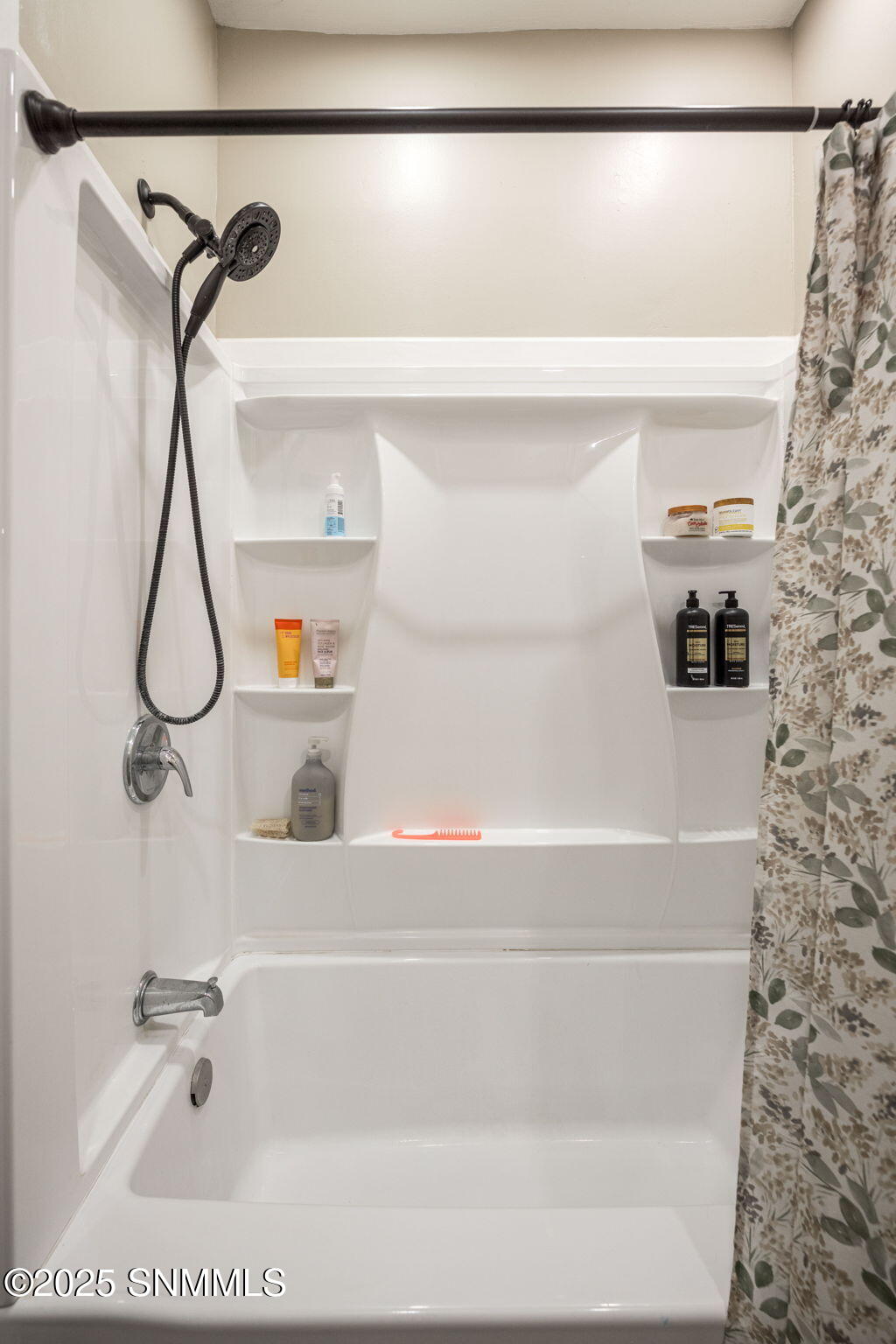 16-web-or-mls-Snappin Homes (Reymond309)