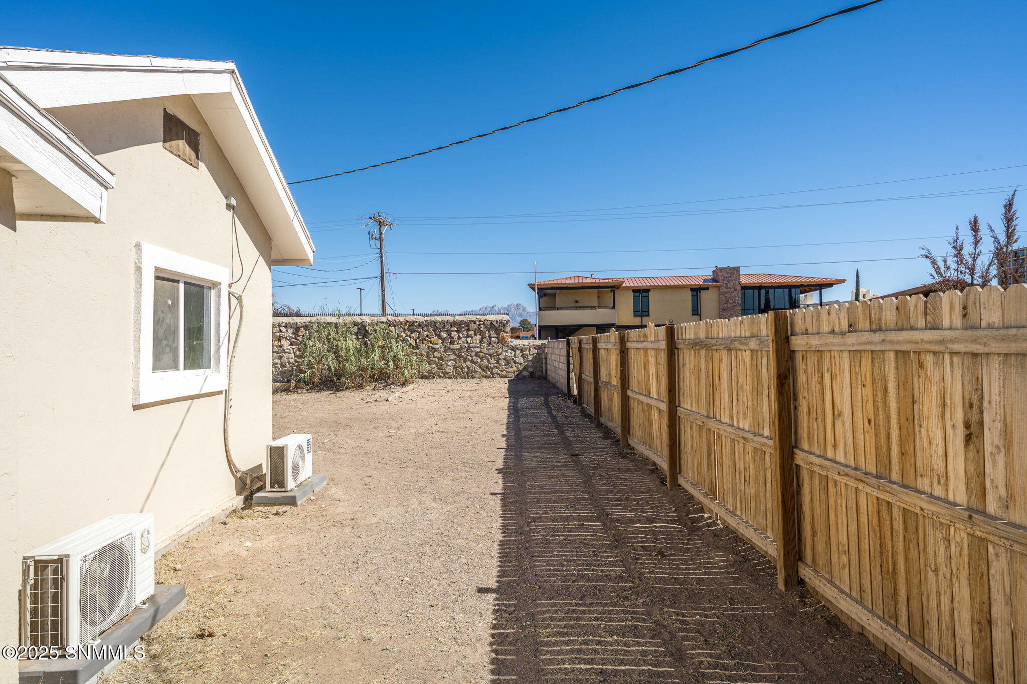 21-web-or-mls-Snappin Homes (Reymond309)