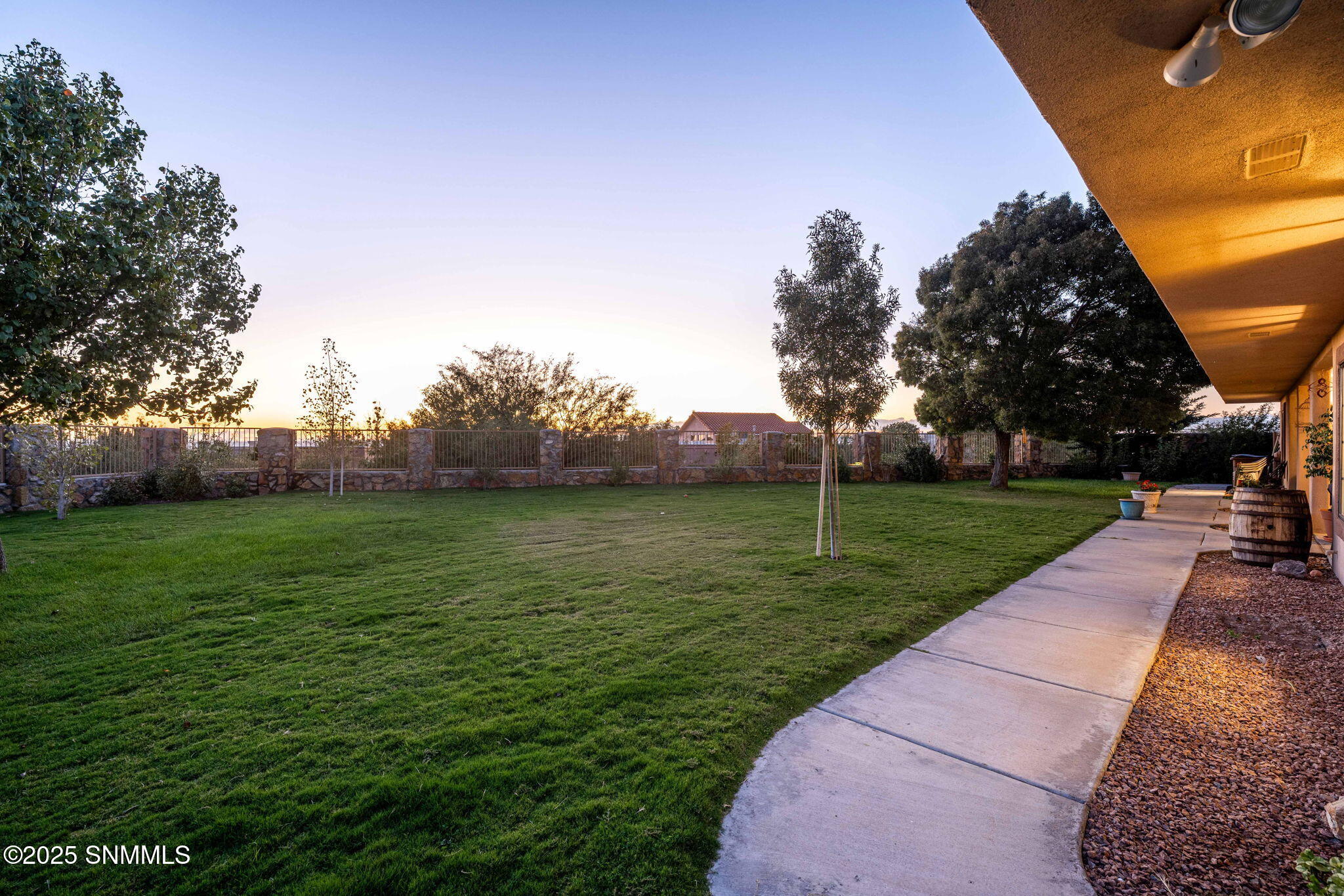 44-web-or-mls-Snappin Homes (Sundown3220