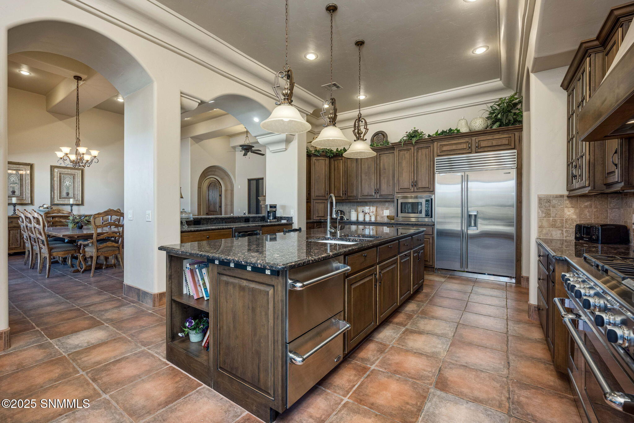 24-web-or-mls-Snappin Homes (LakeLucero7