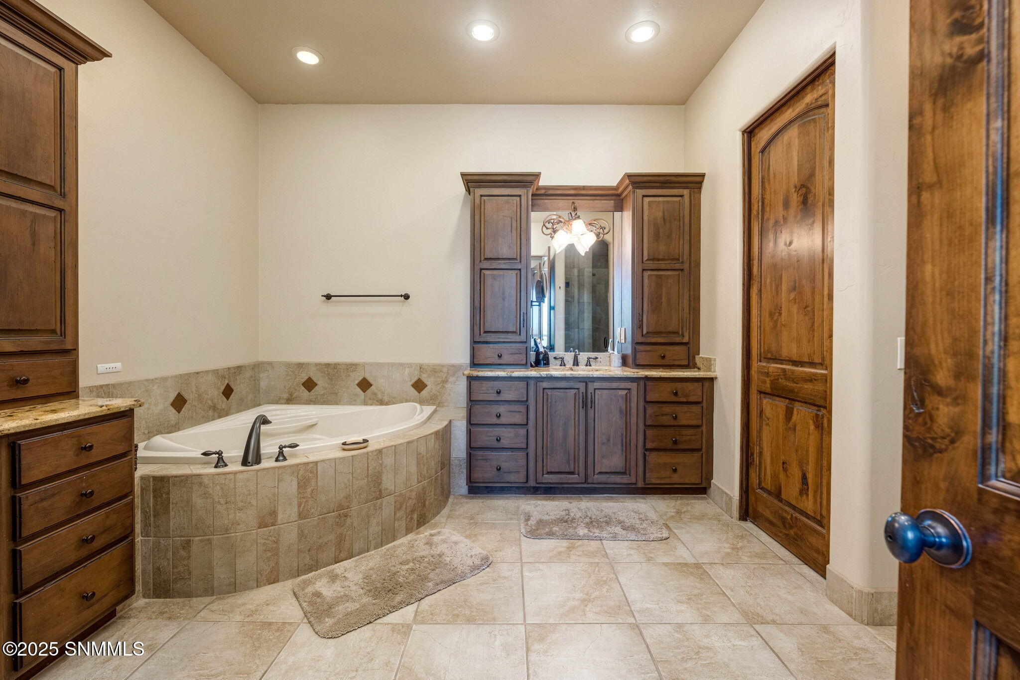 62-web-or-mls-Snappin Homes (LakeLucero7