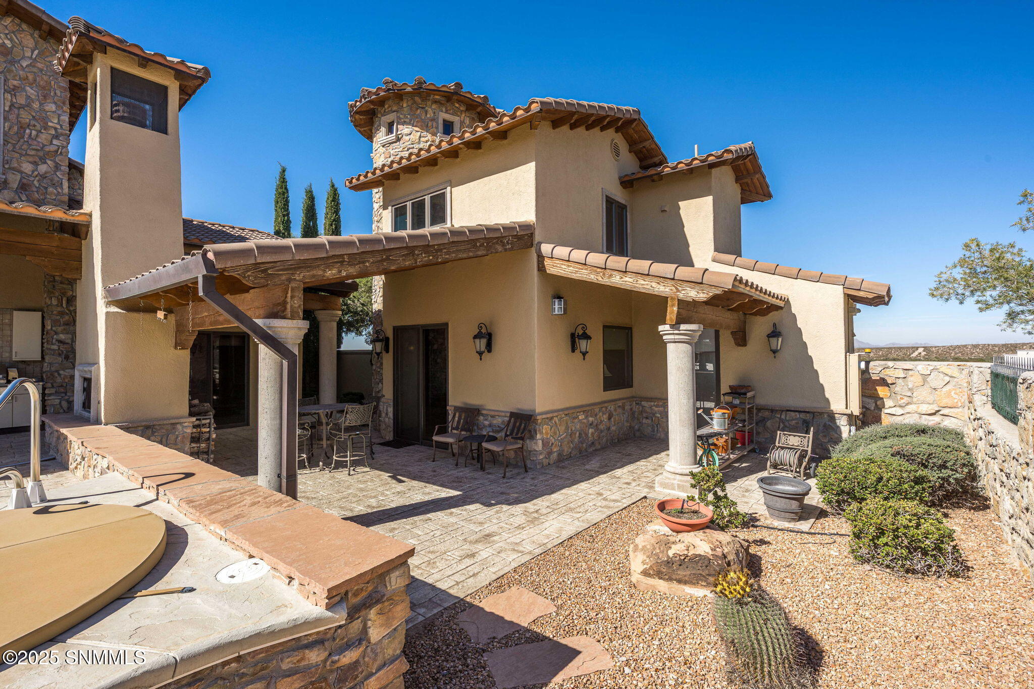 77-web-or-mls-Snappin Homes (LakeLucero7