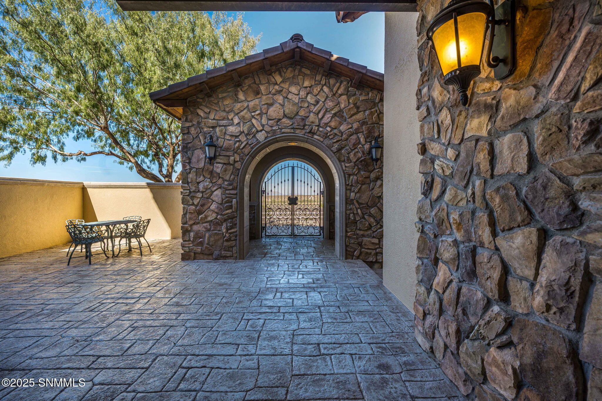 11-web-or-mls-Snappin Homes (LakeLucero7