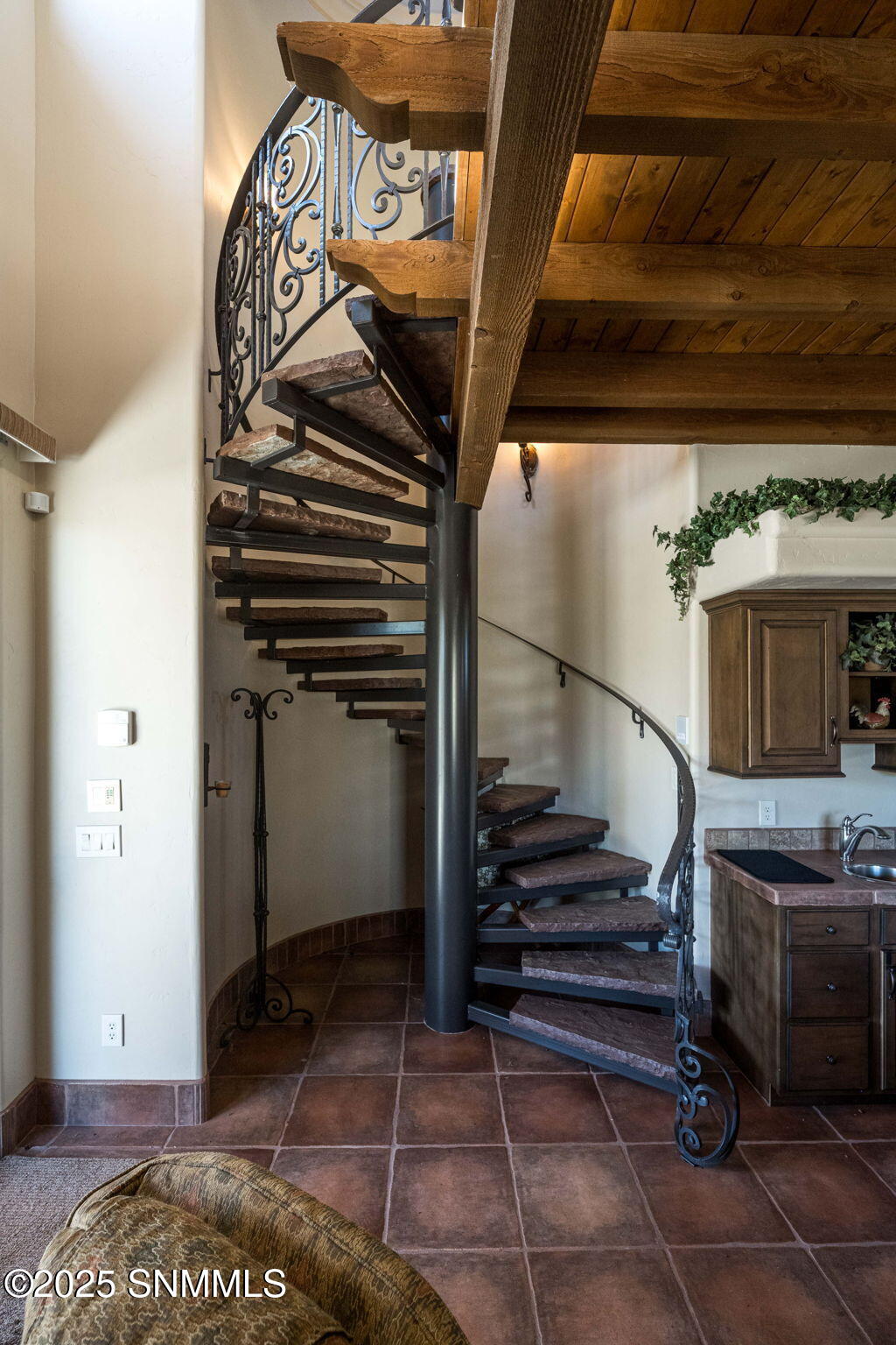 83-web-or-mls-Snappin Homes (LakeLucero7