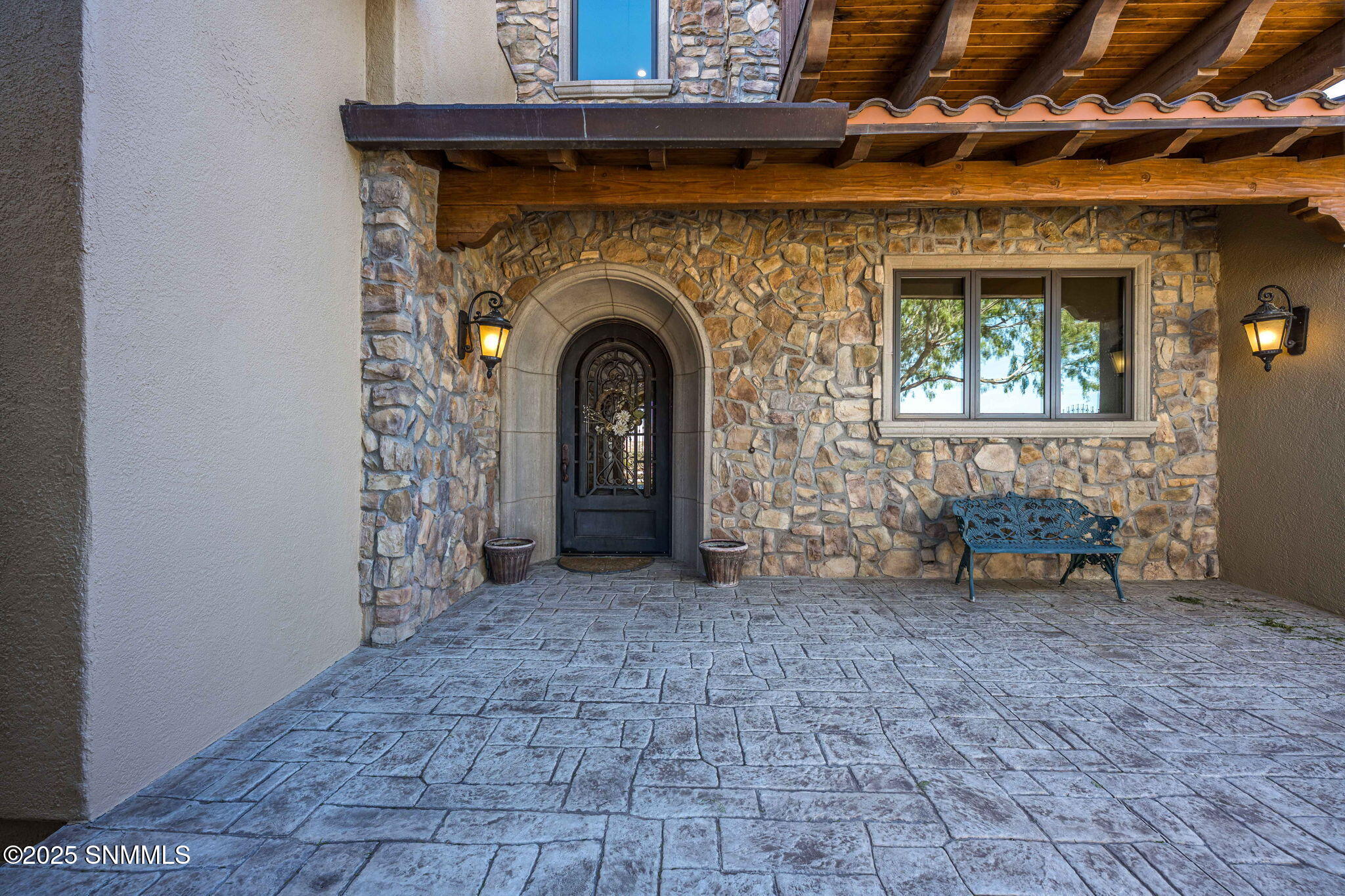 12-web-or-mls-Snappin Homes (LakeLucero7