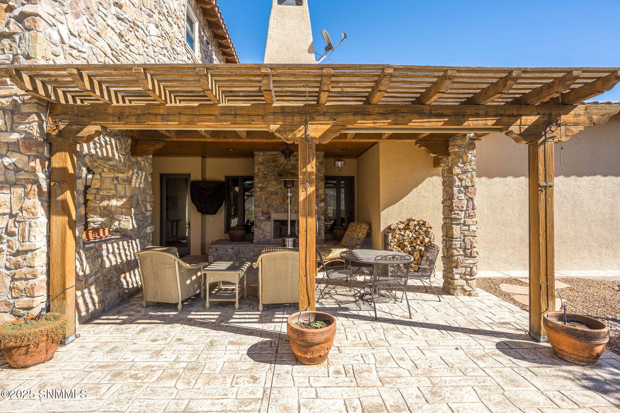 107-web-or-mls-Snappin Homes (LakeLucero