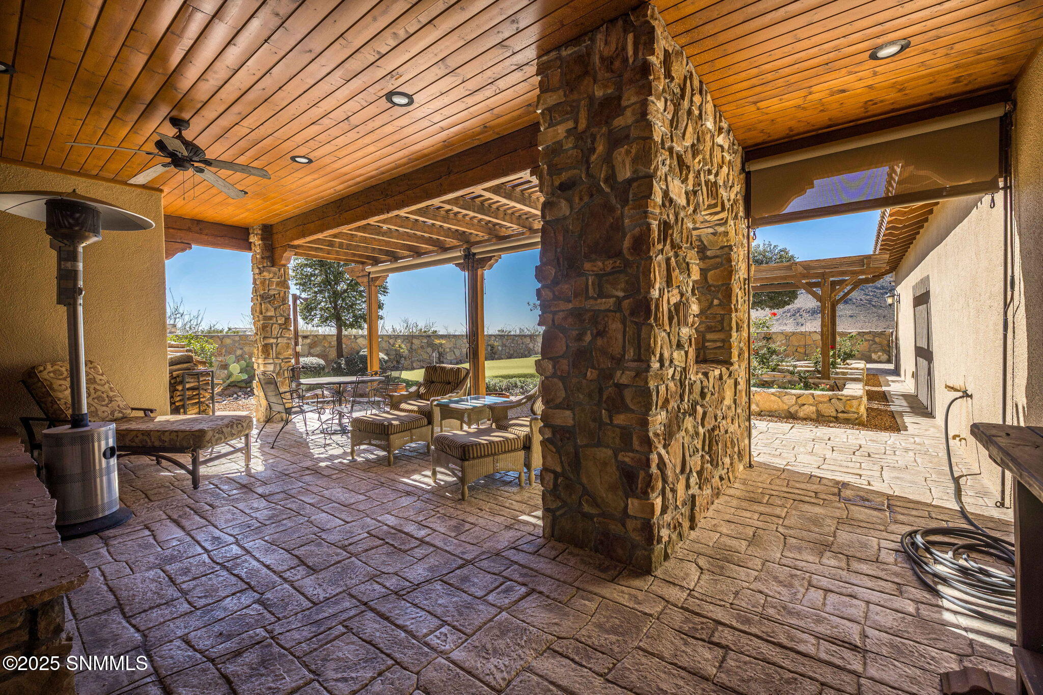 105-web-or-mls-Snappin Homes (LakeLucero