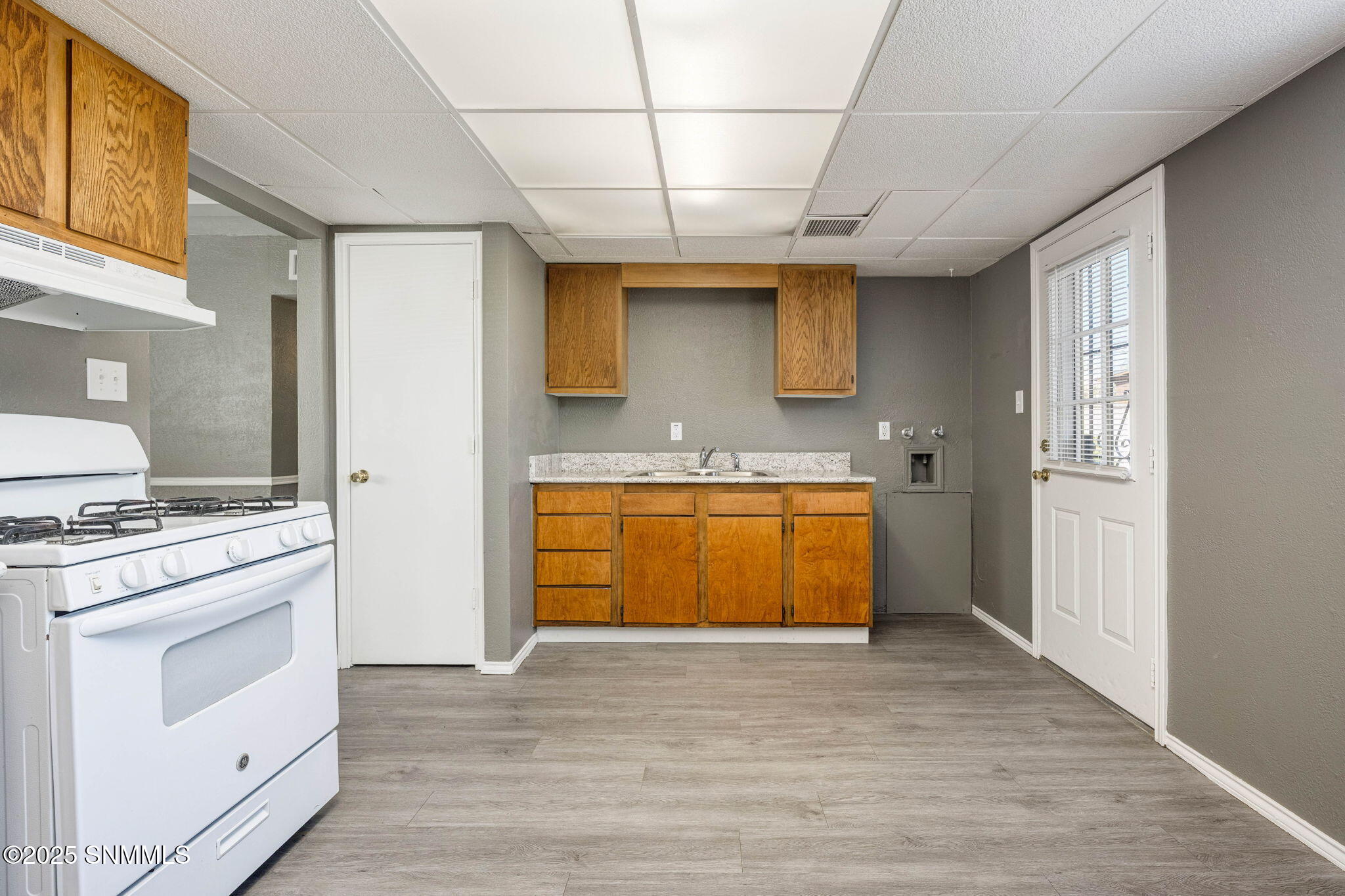 12-web-or-mls-Snappin Homes (Stull1005)-