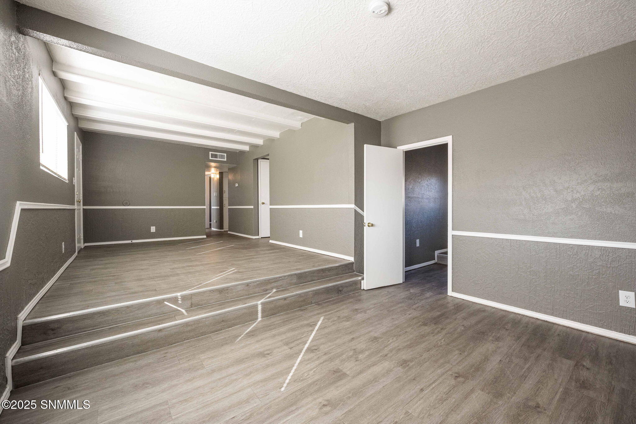 8-web-or-mls-Snappin Homes (Stull1005)-8