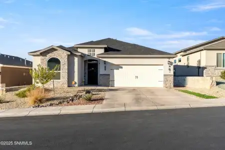 2945 St. Charles Avenue, Las Cruces, New Mexico 88012, 5 Bedrooms Bedrooms, ,2 BathroomsBathrooms,Residential,For Sale,St. Charles,2503538