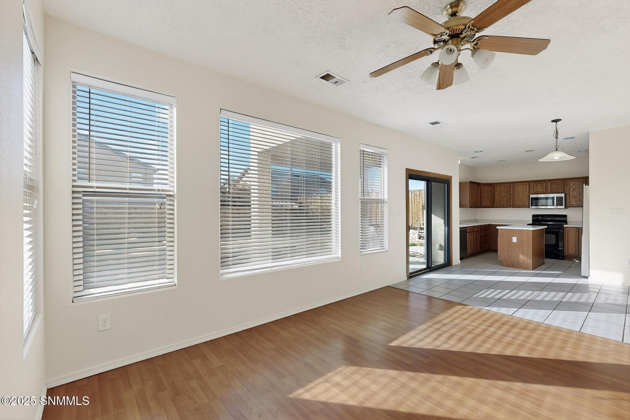 13-3D-Casas-2527-Candlewood-Cir-11132025