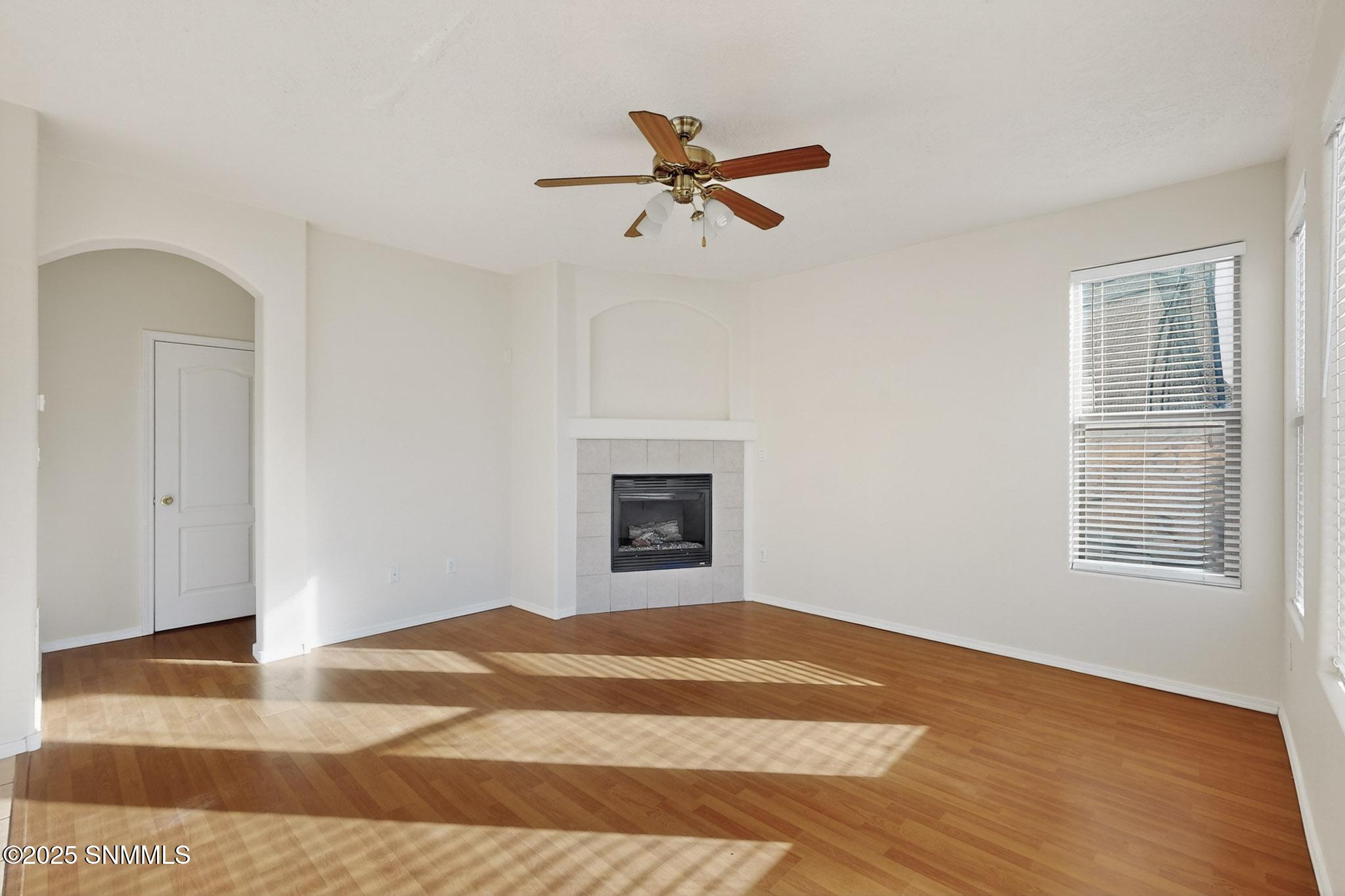 10-3D-Casas-2527-Candlewood-Cir-11132025