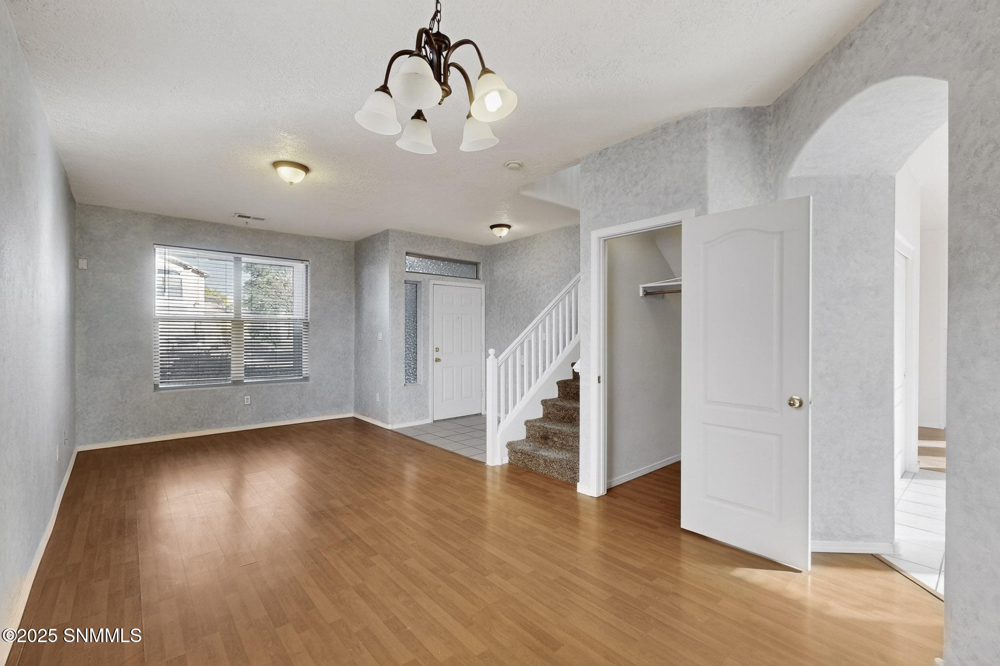 6-3D-Casas-2527-Candlewood-Cir-11132025_