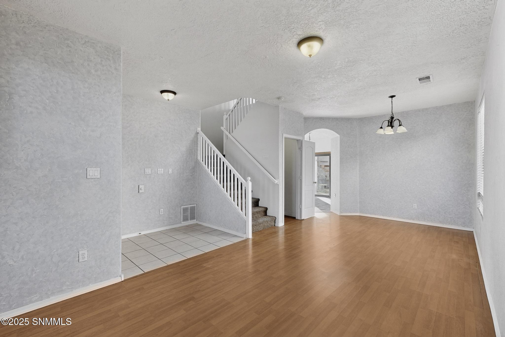 8-3D-Casas-2527-Candlewood-Cir-11132025_