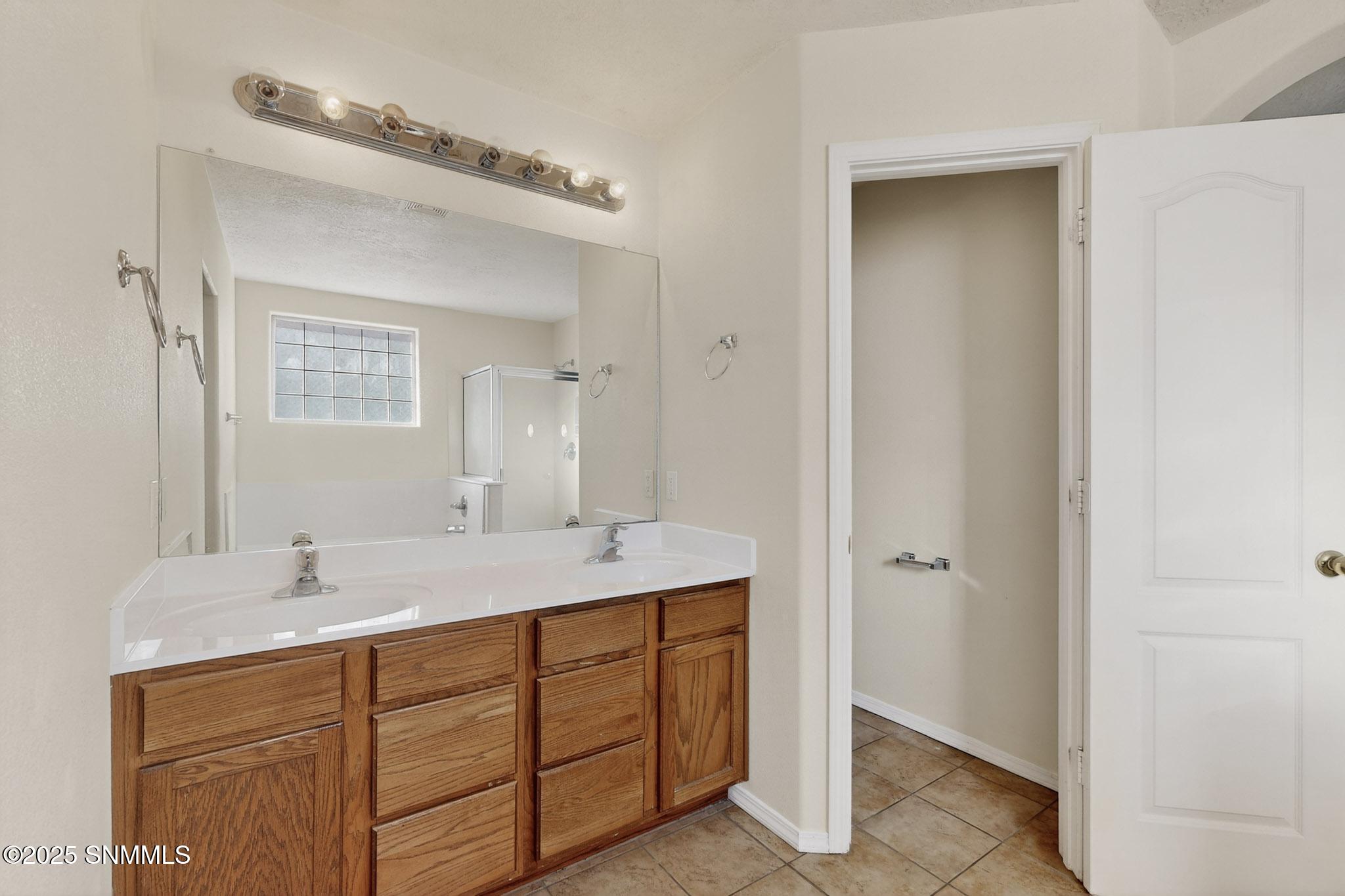 27-3D-Casas-2527-Candlewood-Cir-11132025