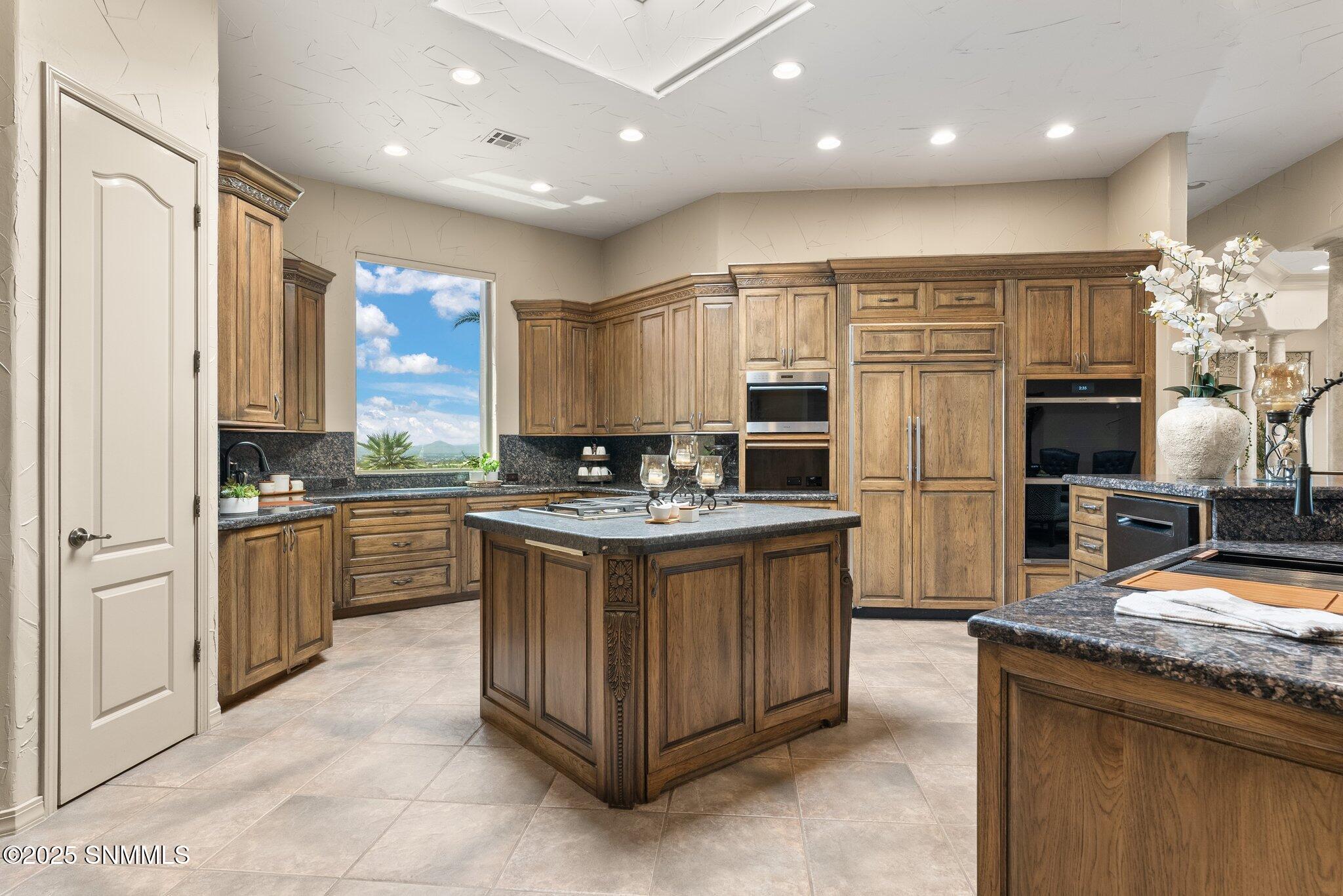 81-web-or-mls-5441-superstition-dr