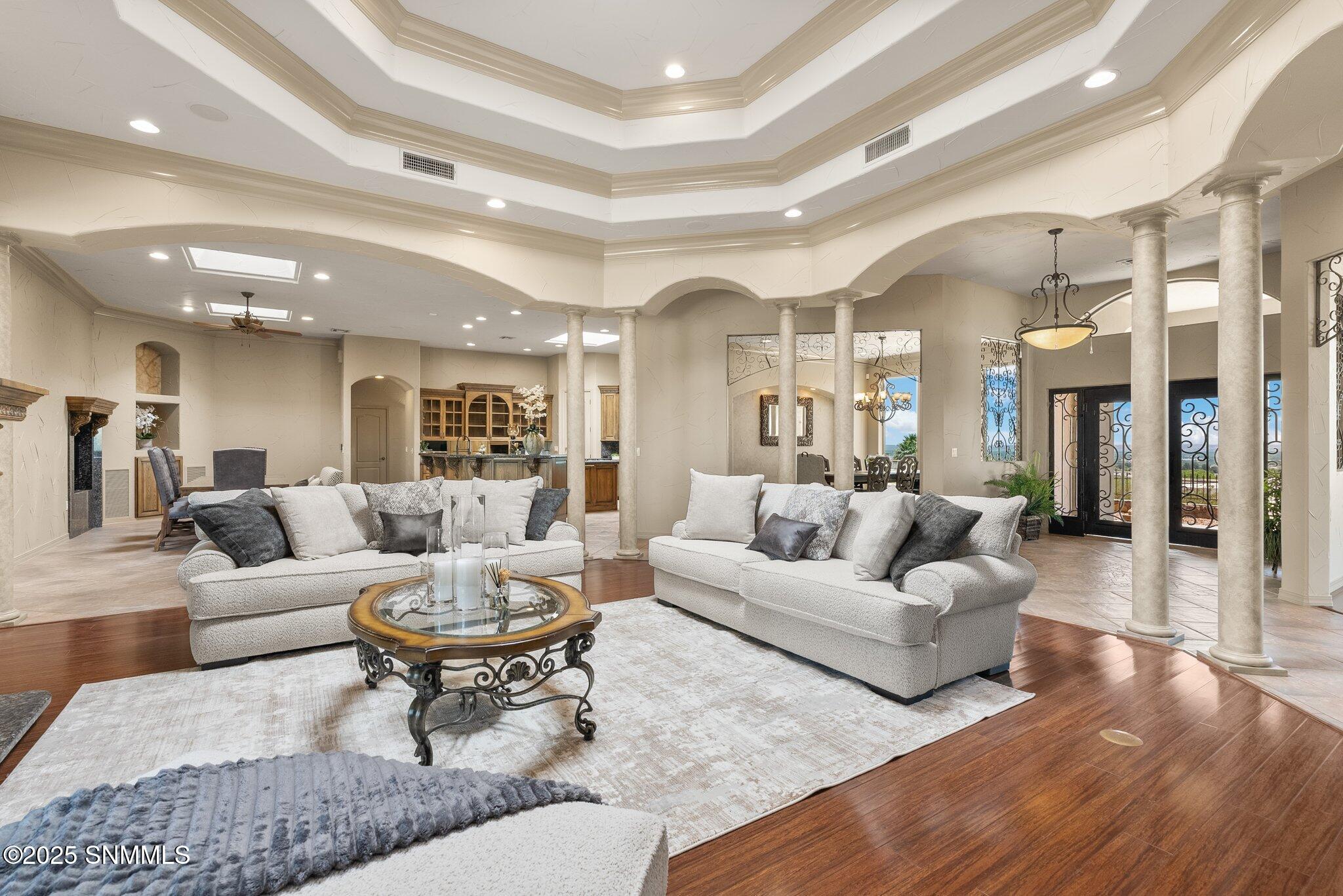 89-web-or-mls-5441-superstition-dr