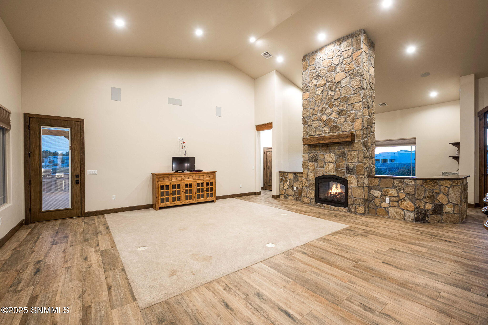 10-web-or-mls-Snappin Homes (DonaAna7403