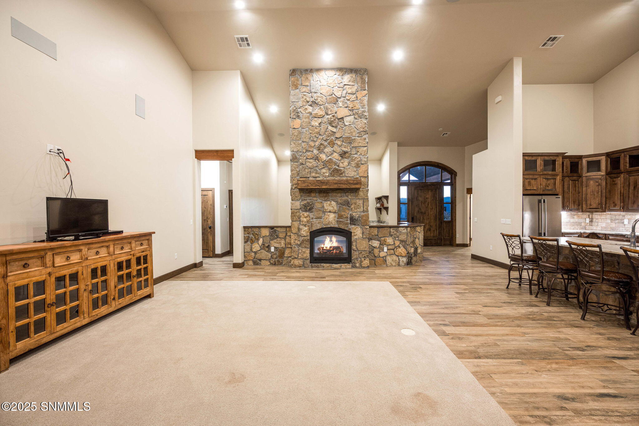 13-web-or-mls-Snappin Homes (DonaAna7403