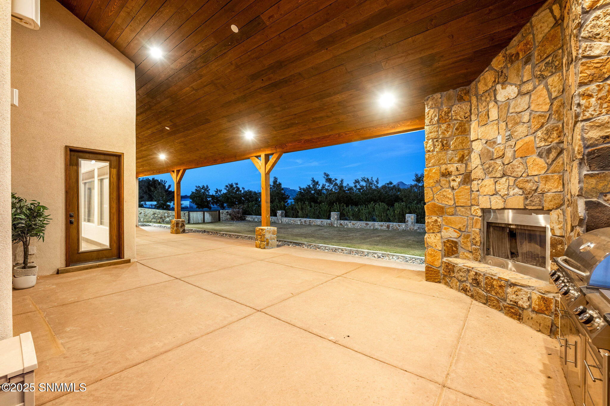 54-web-or-mls-Snappin Homes (DonaAna7403