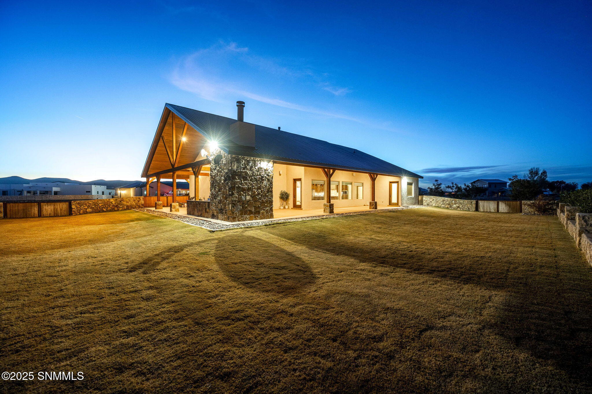 61-web-or-mls-Snappin Homes (DonaAna7403