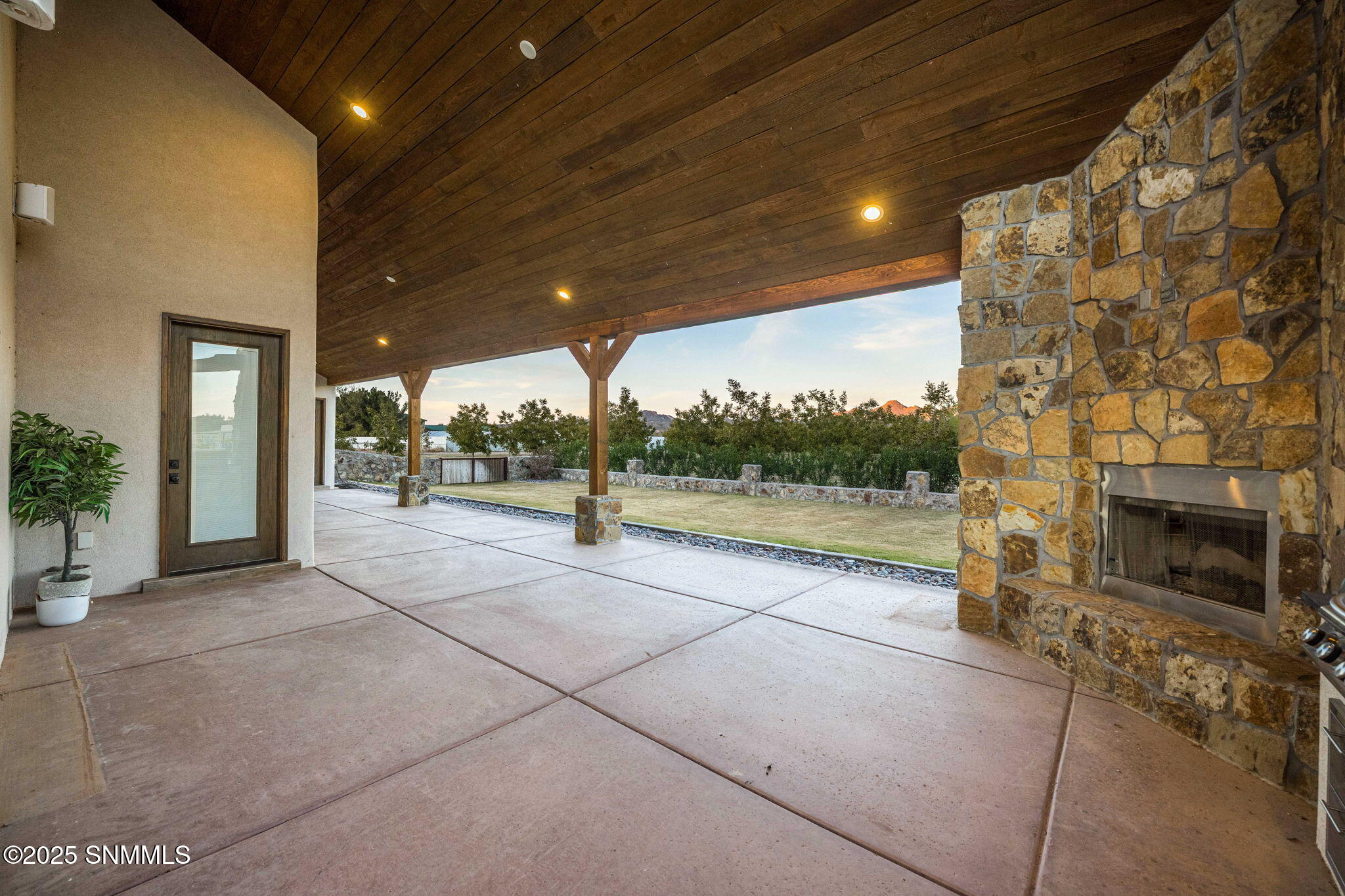 63-web-or-mls-Snappin Homes (DonaAna7403